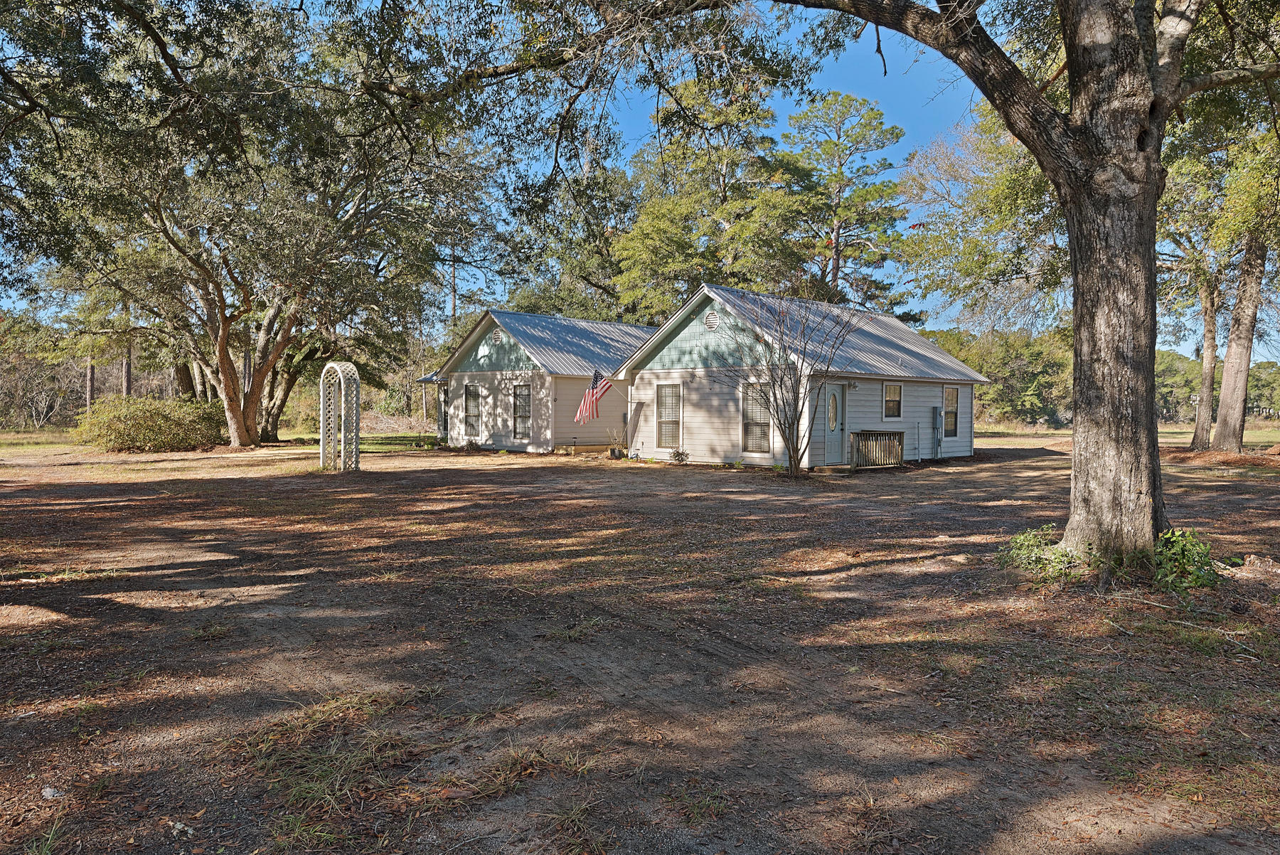 NO RECORDED SUBDIVISION - Residential