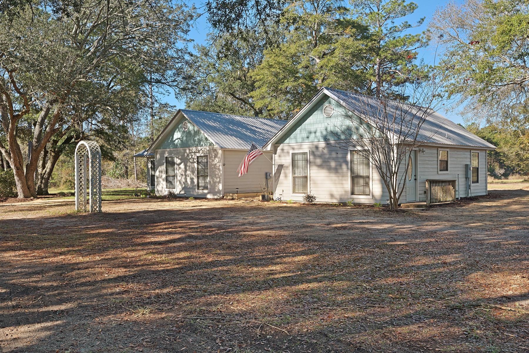 NO RECORDED SUBDIVISION - Residential