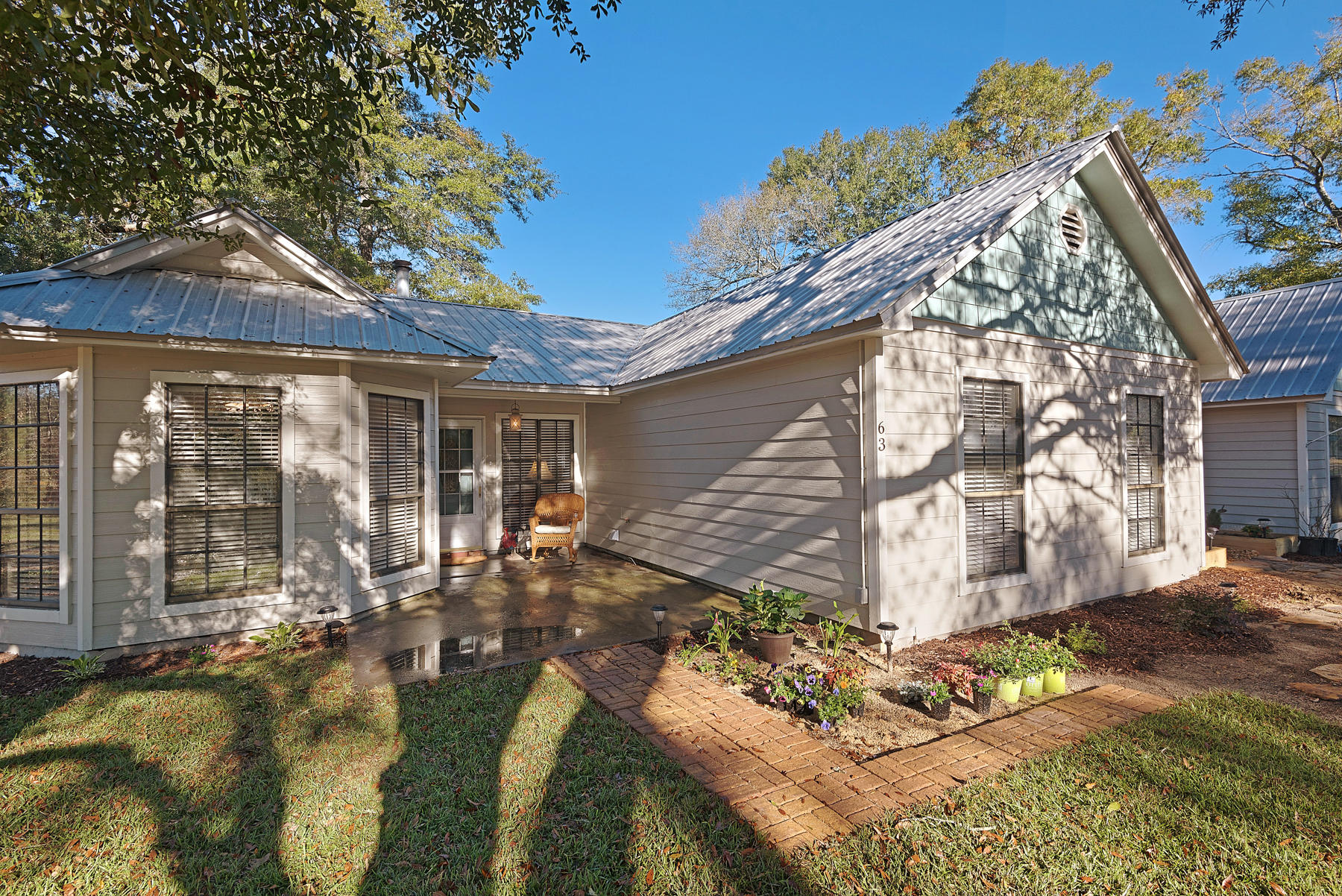 NO RECORDED SUBDIVISION - Residential