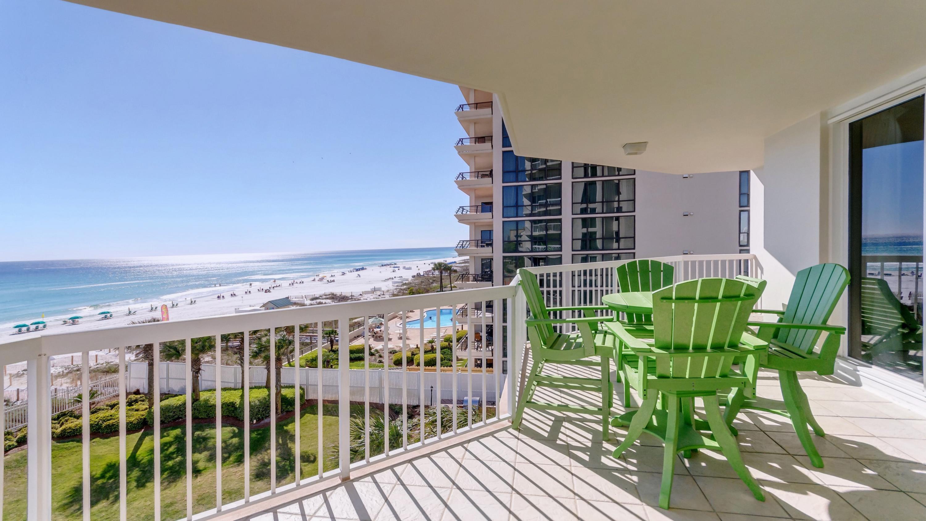 SILVER BEACH TOWERS - Residential