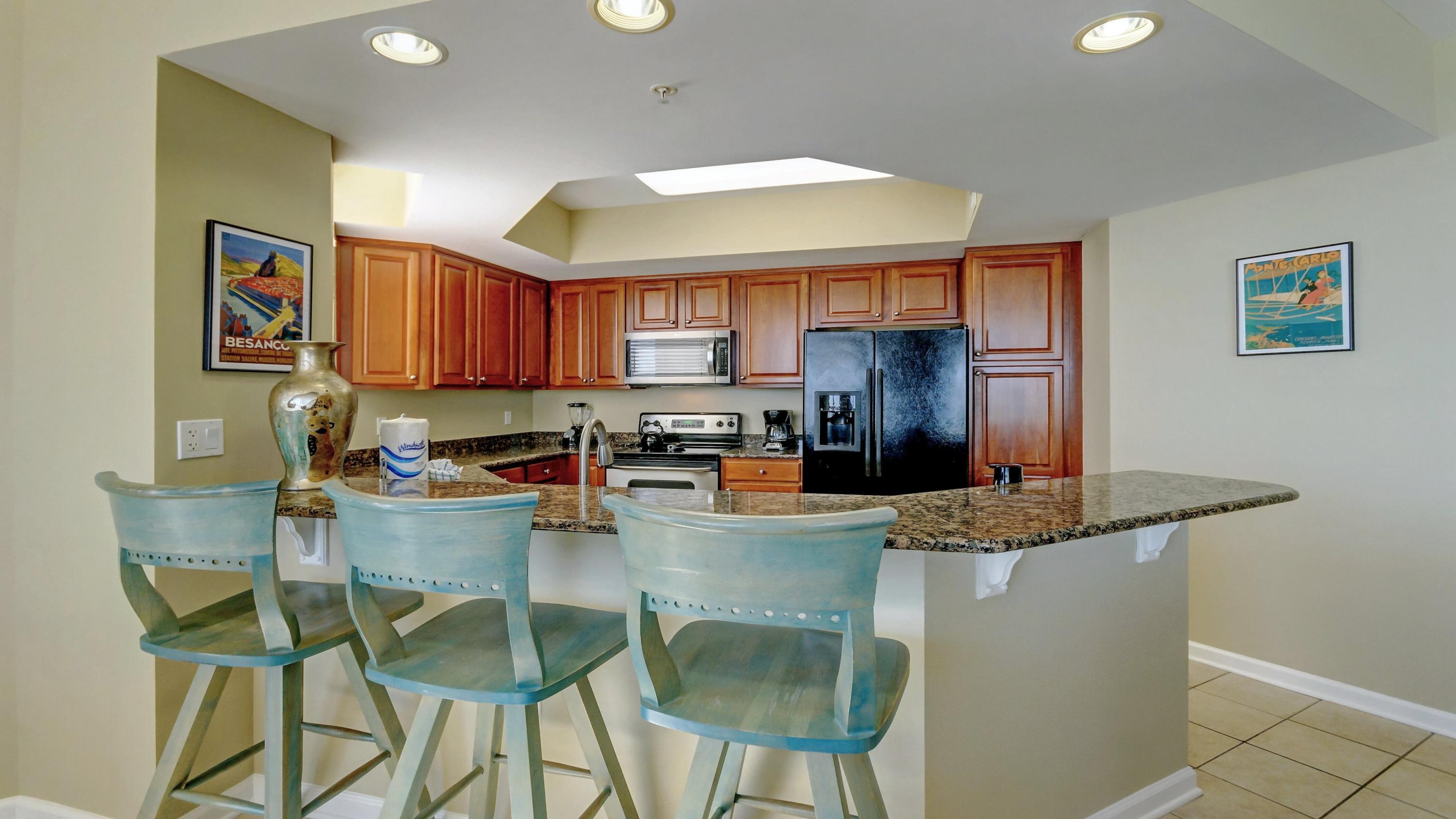 SILVER BEACH TOWERS - Residential