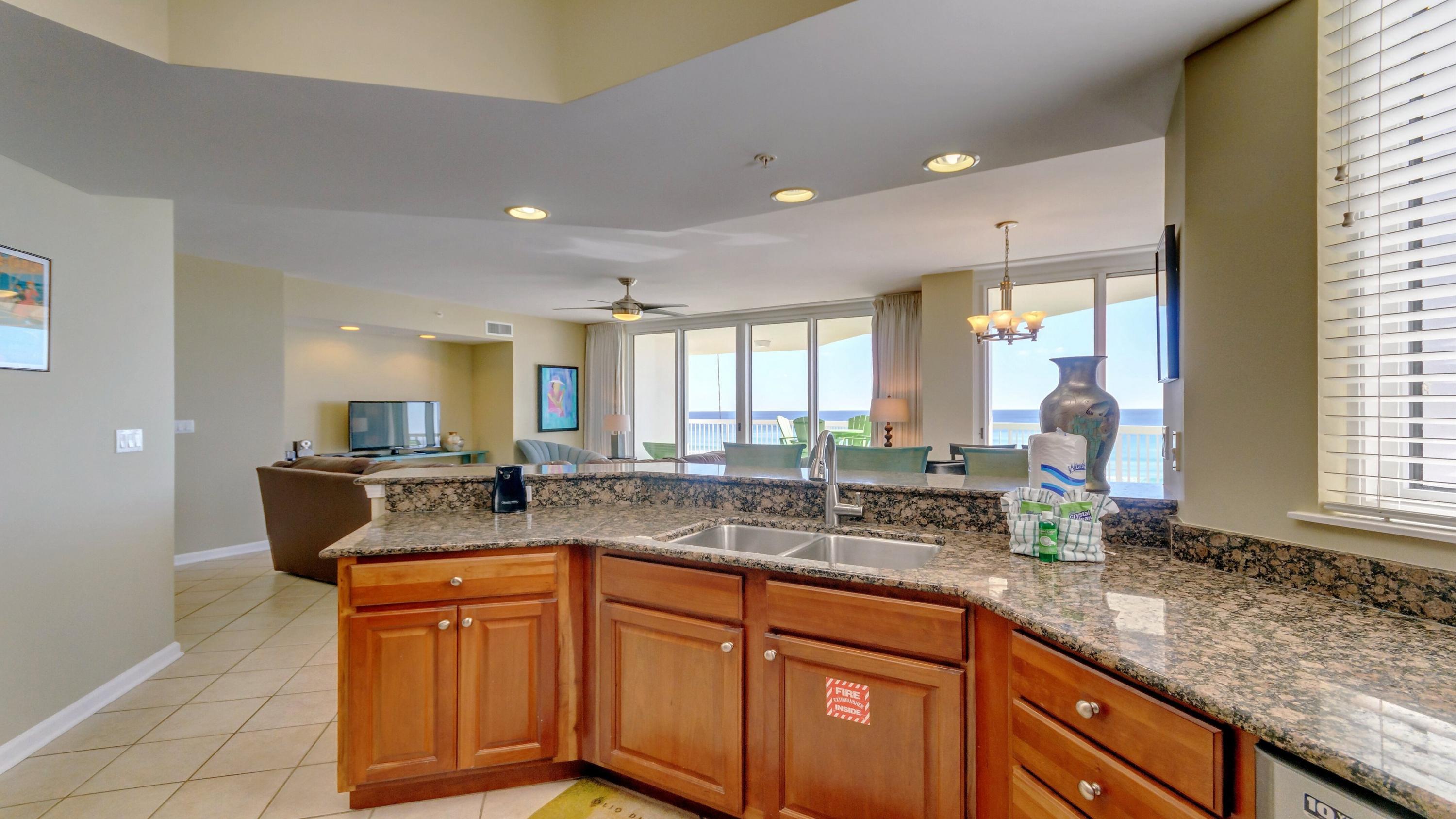 SILVER BEACH TOWERS - Residential