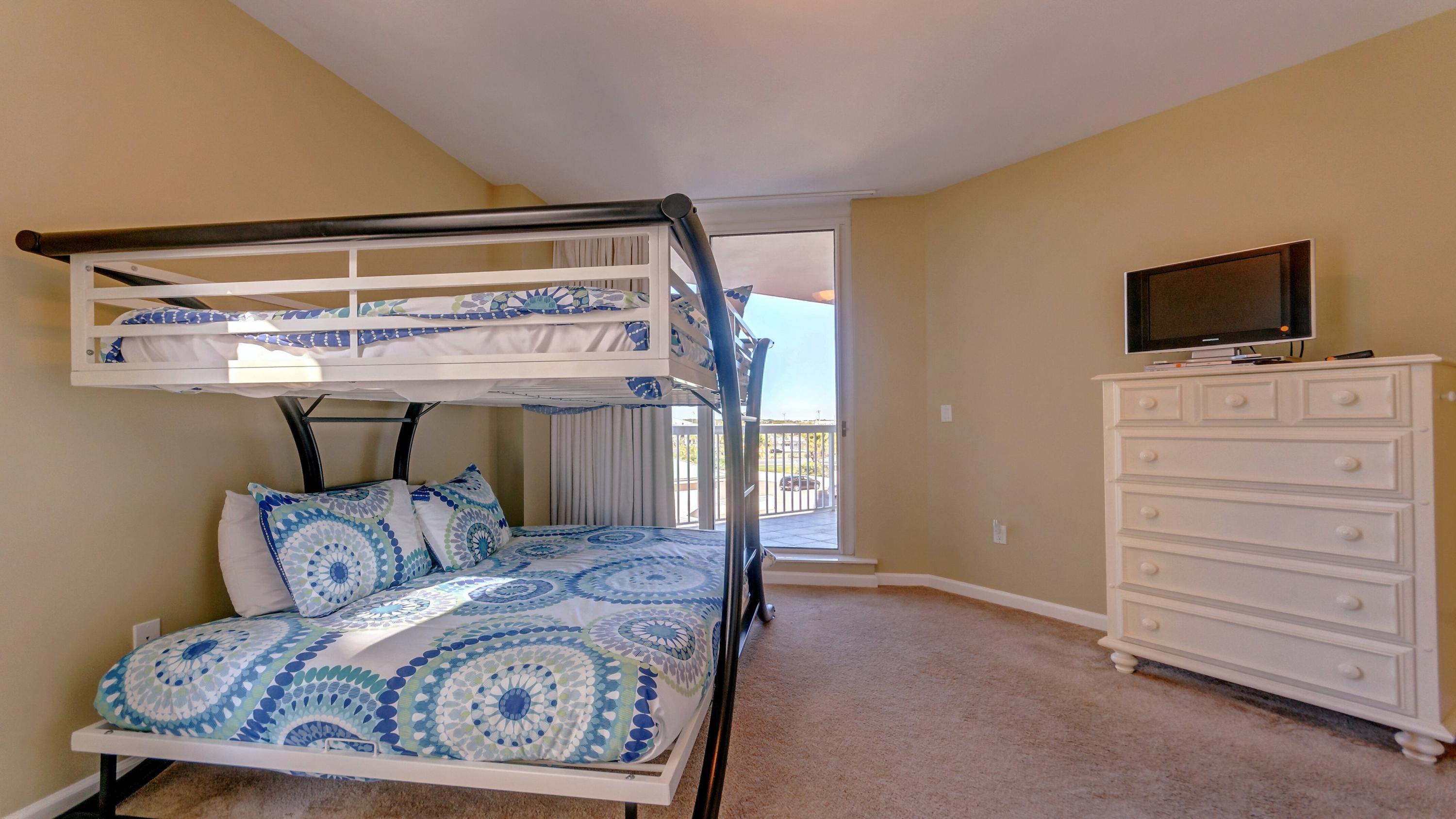 SILVER BEACH TOWERS - Residential