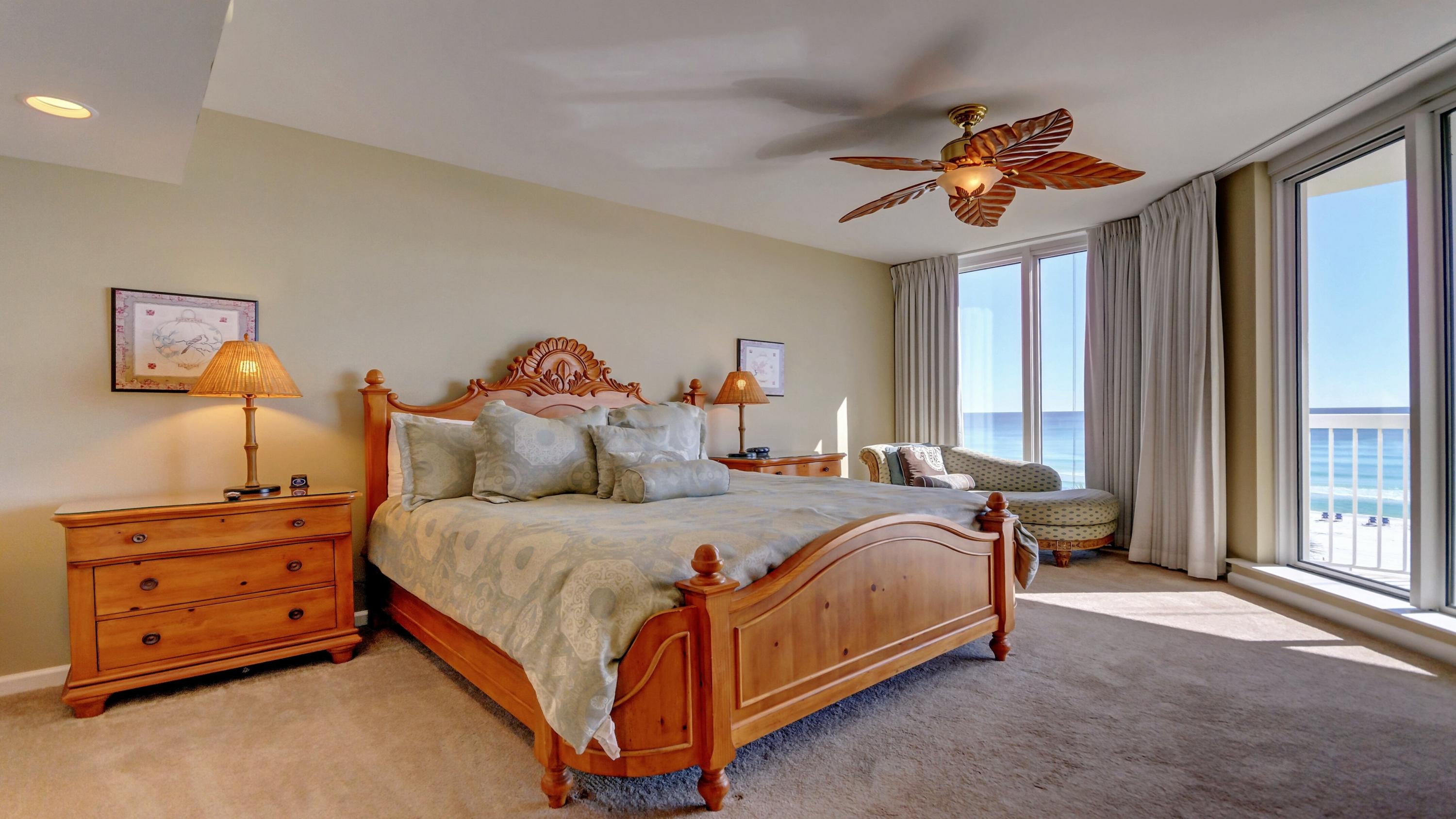 SILVER BEACH TOWERS - Residential