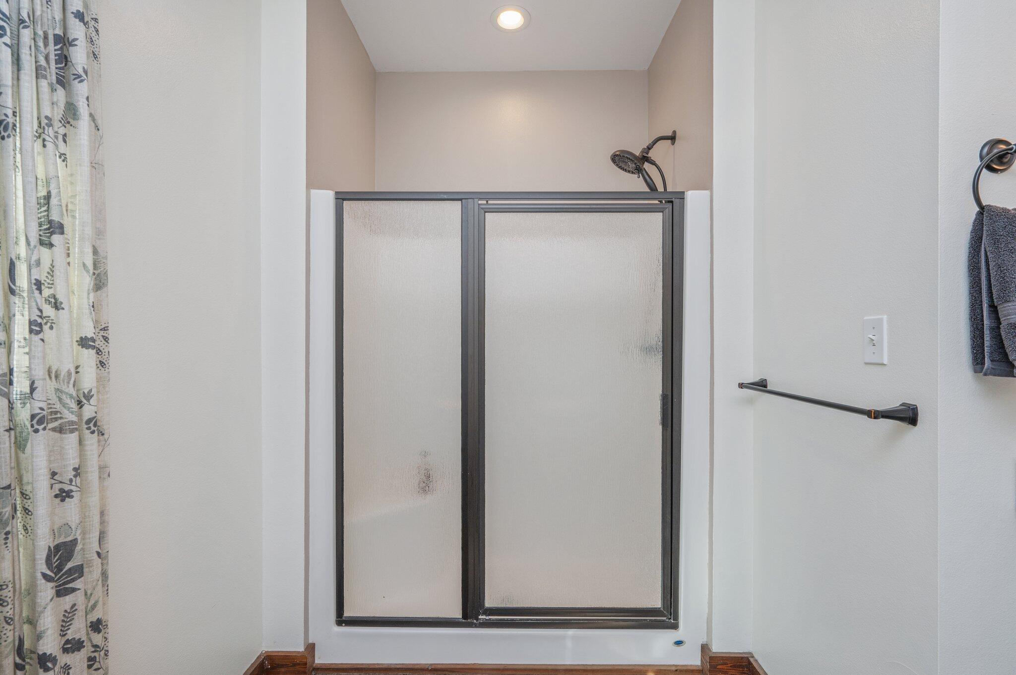 HIDDEN SPRINGS - Residential