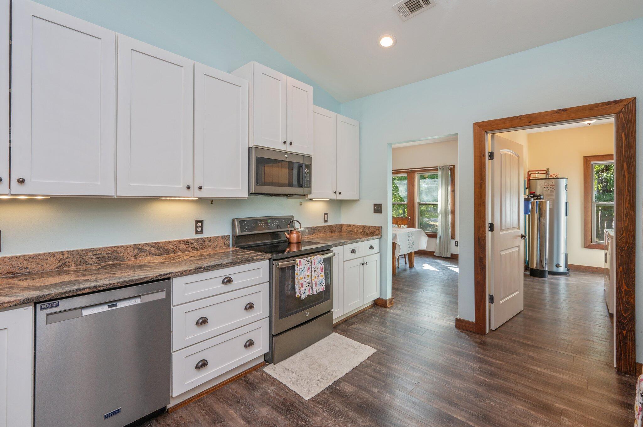 HIDDEN SPRINGS - Residential