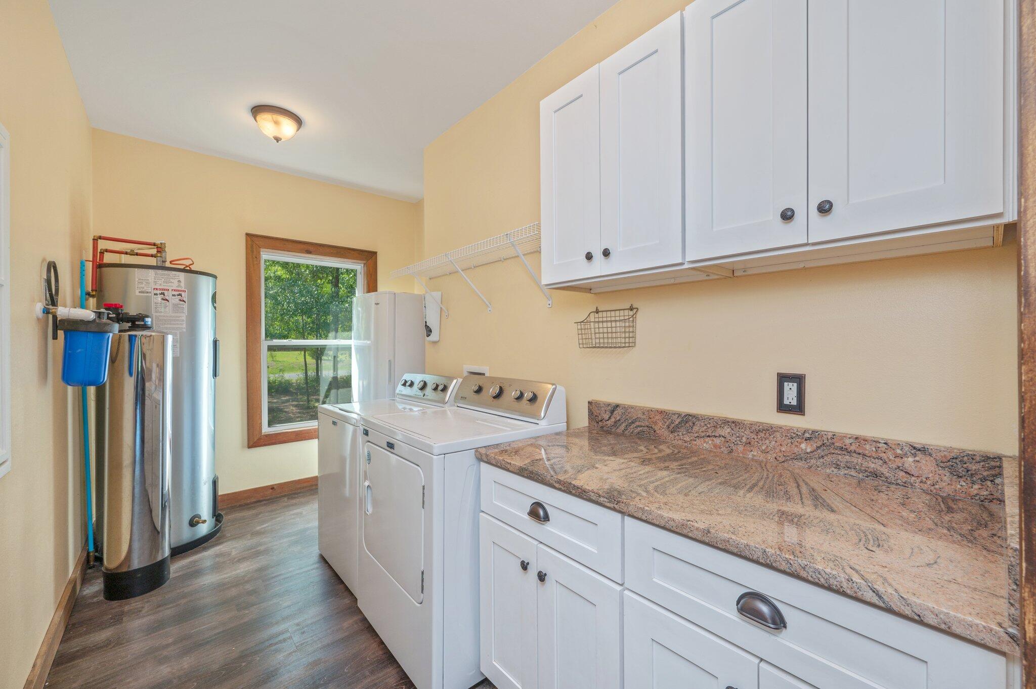 HIDDEN SPRINGS - Residential