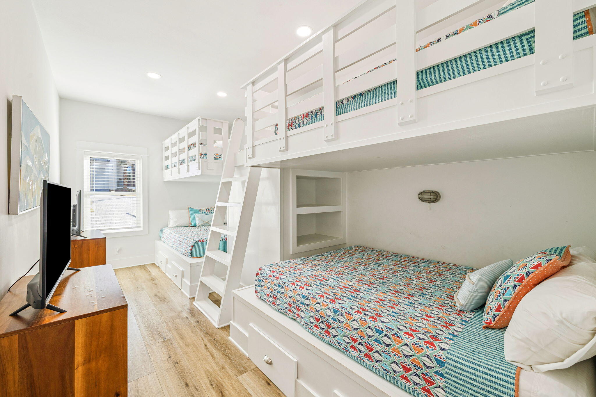 BLUE MOUNTAIN BEACH - Residential