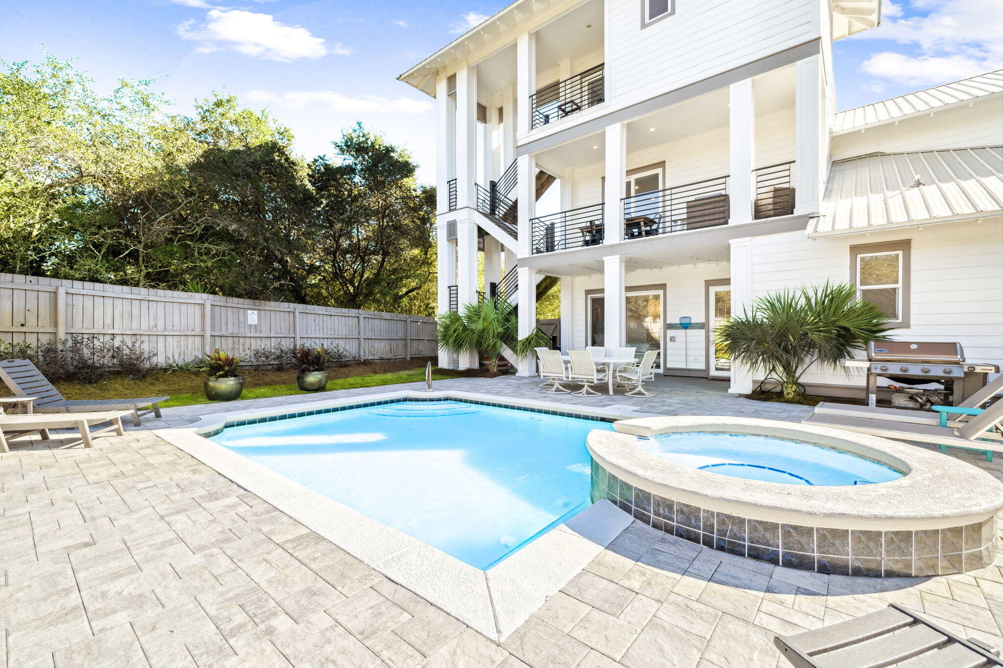 BLUE MOUNTAIN BEACH - Residential