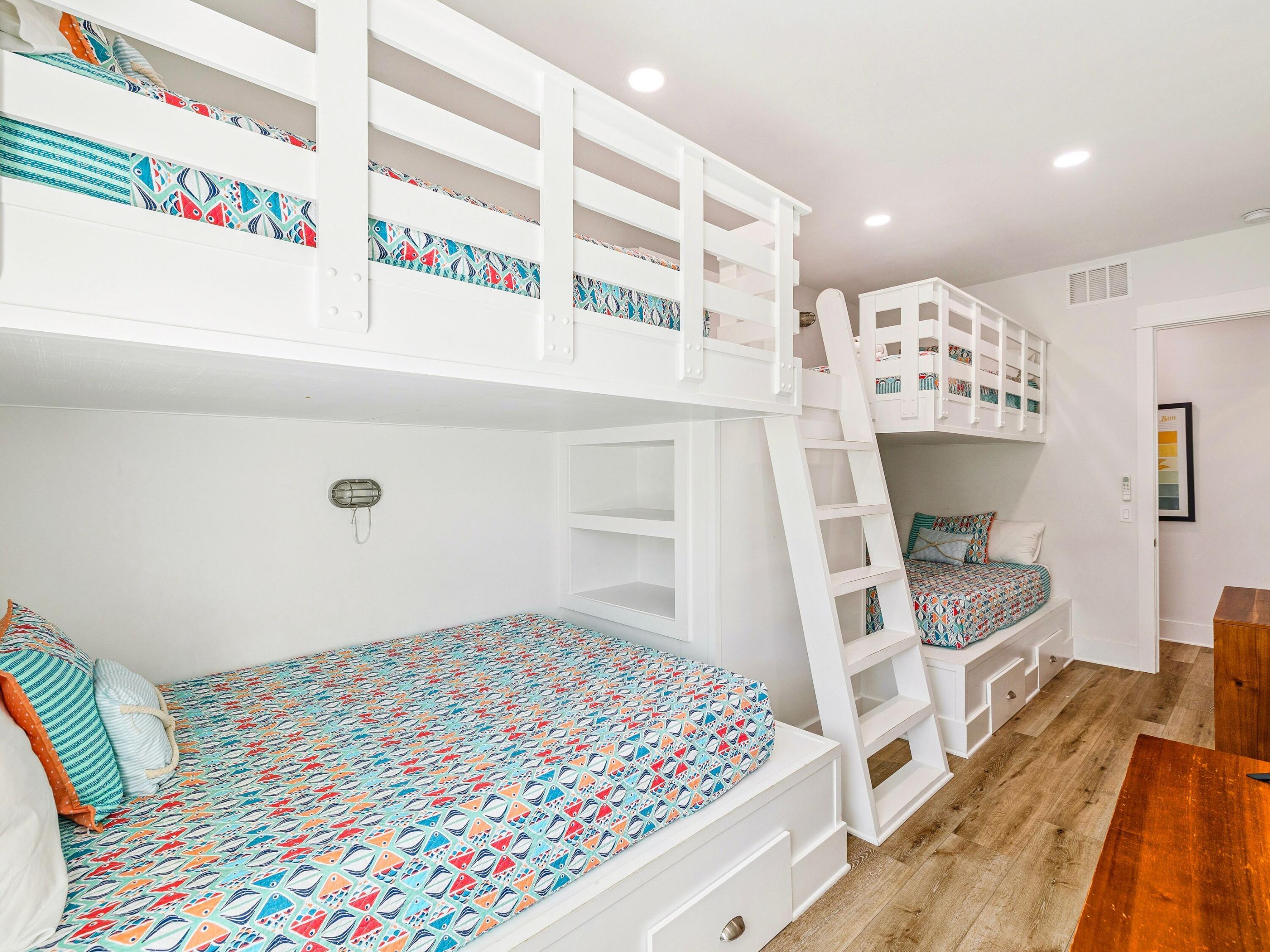 BLUE MOUNTAIN BEACH - Residential