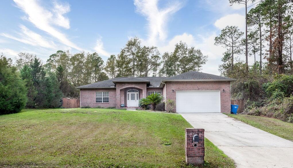 COUNTRY CLUB ESTATES 1 OF CRESTVIEW - Residential