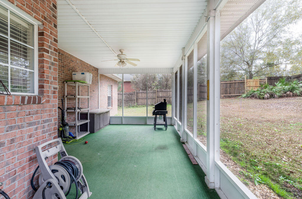 COUNTRY CLUB ESTATES 1 OF CRESTVIEW - Residential