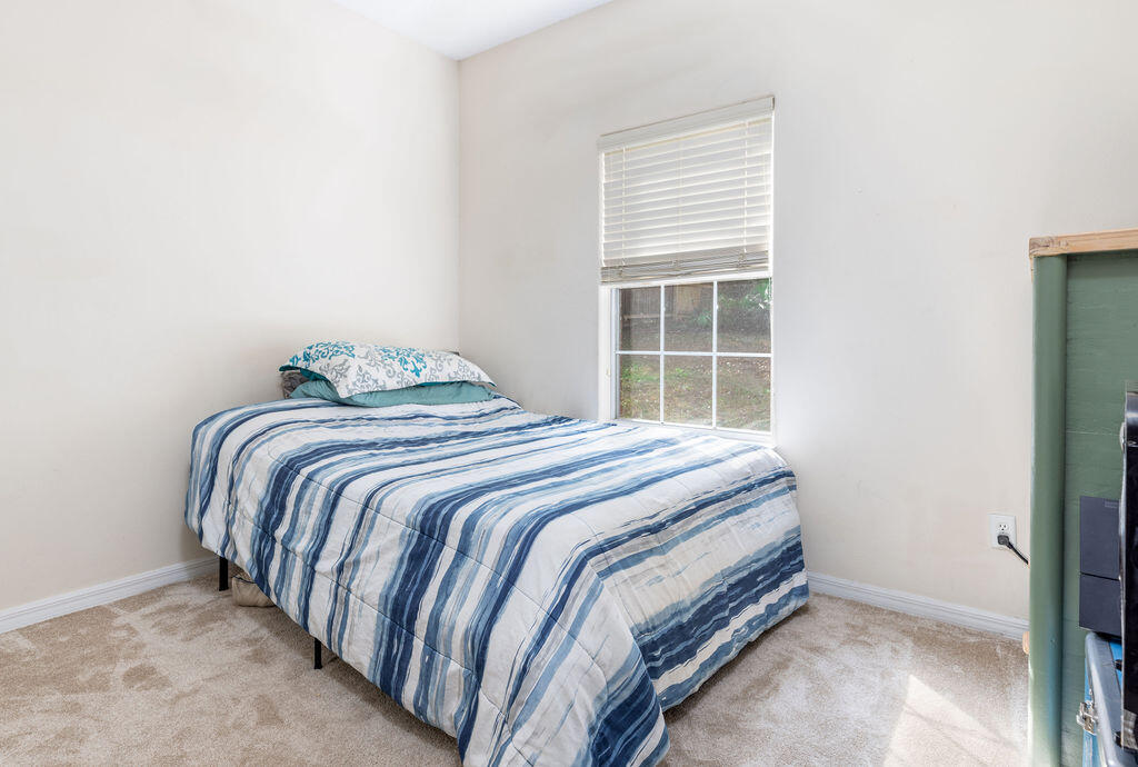 COUNTRY CLUB ESTATES 1 OF CRESTVIEW - Residential