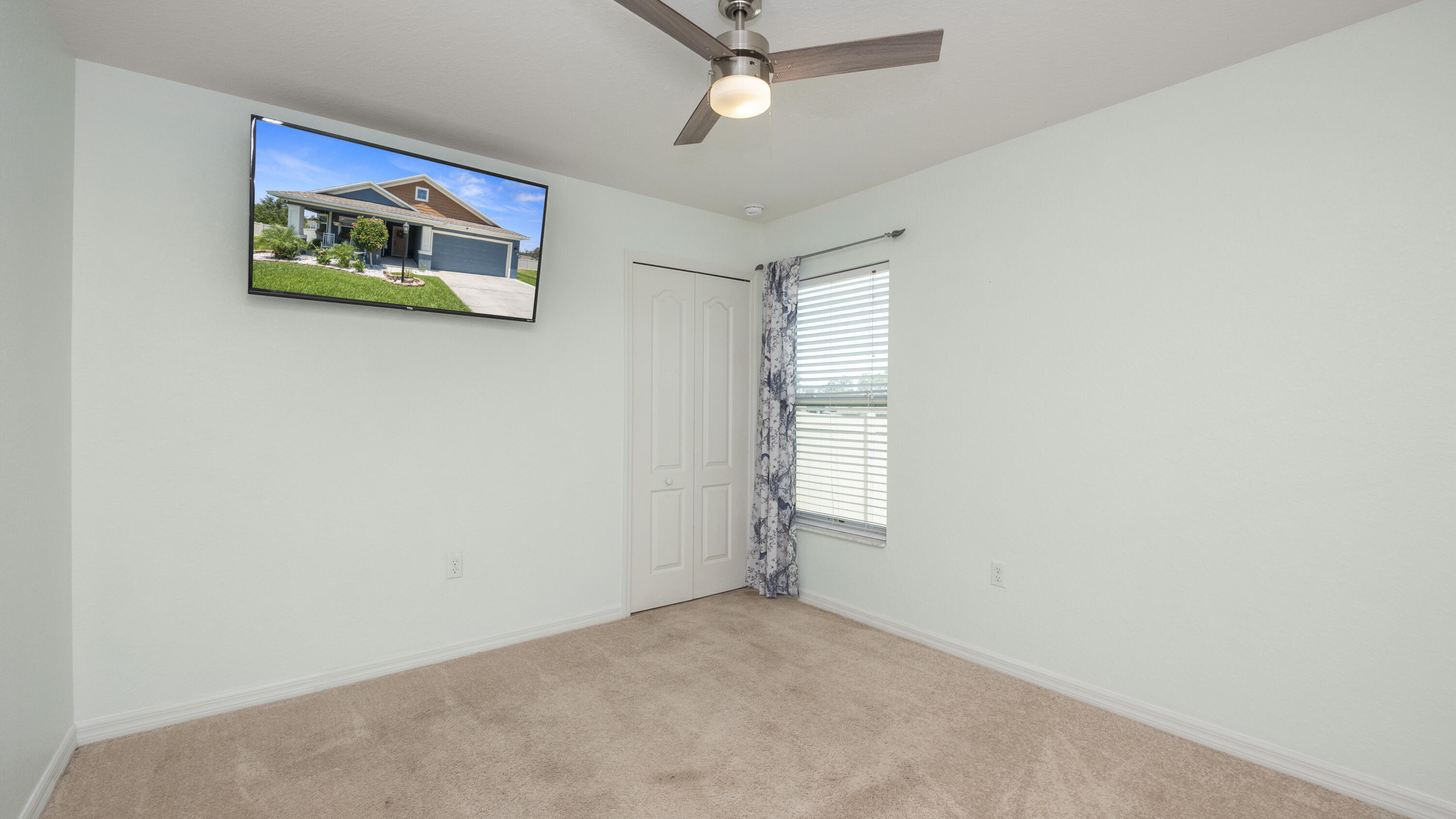 HALLAM PRESERVE WEST ''I'' PHASE TWO - Residential