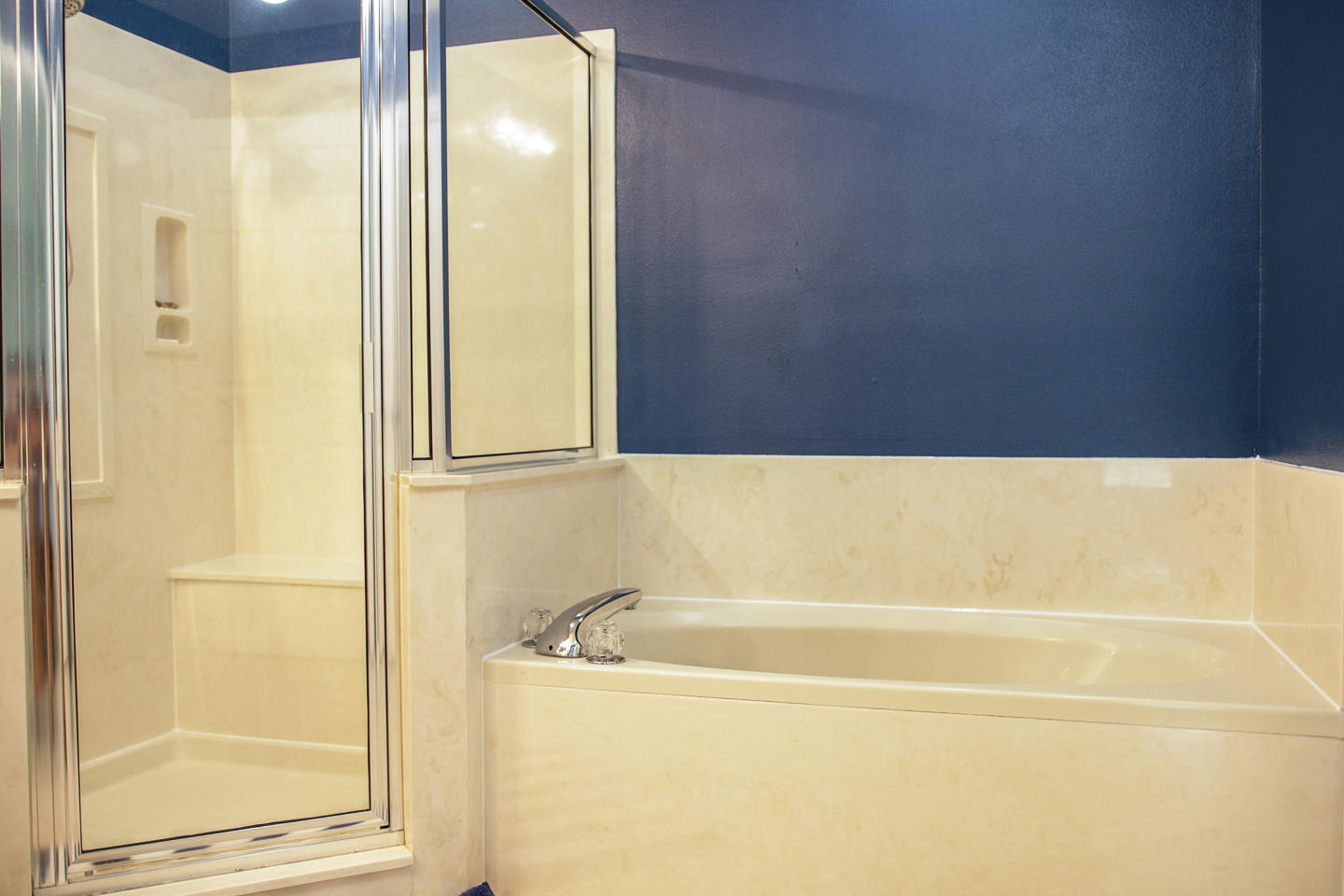 JUNIPER CREEK ESTATES - Residential Lease