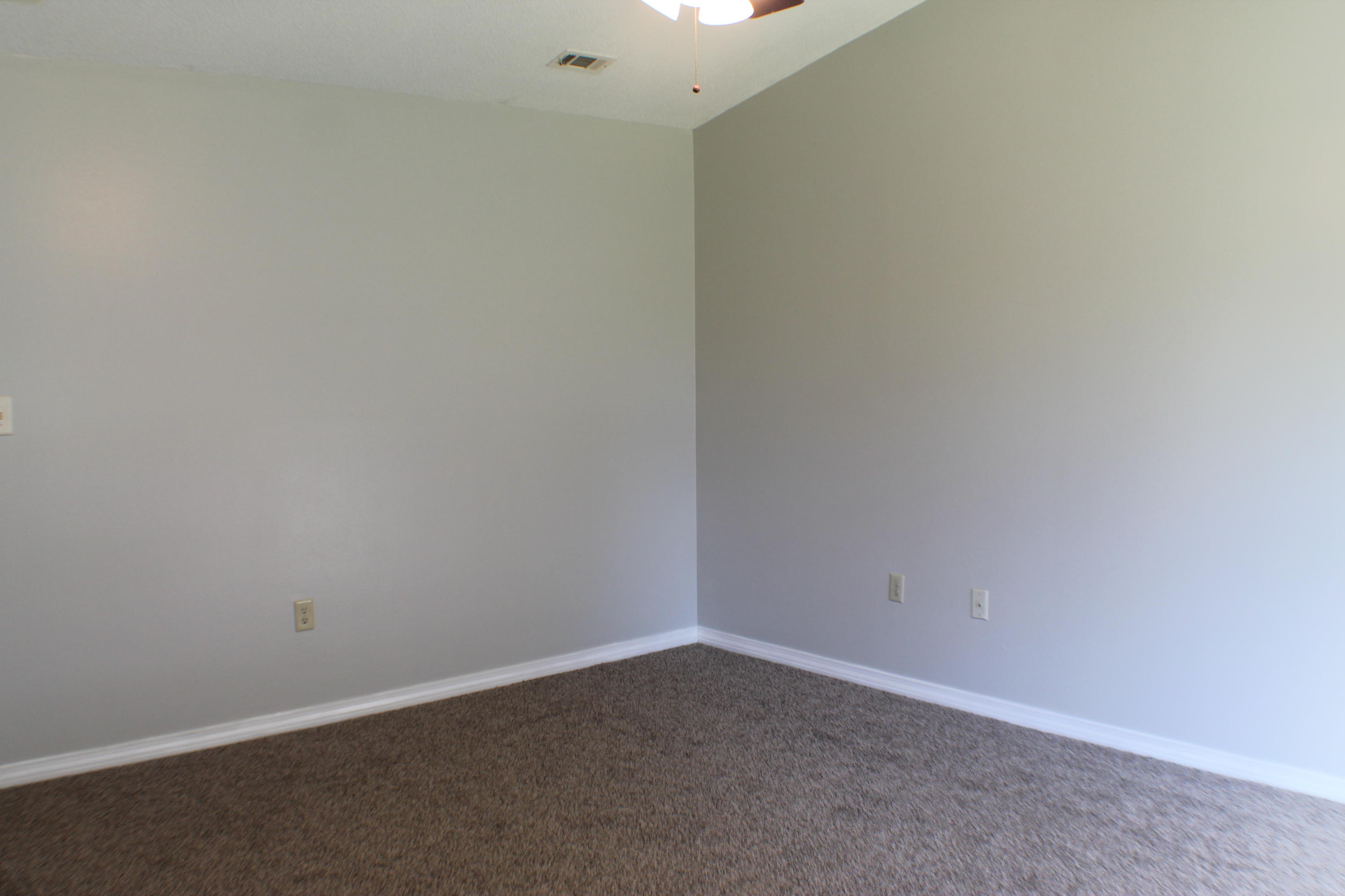 COUNTRYVIEW ESTATES 1ST ADDN - Residential Lease