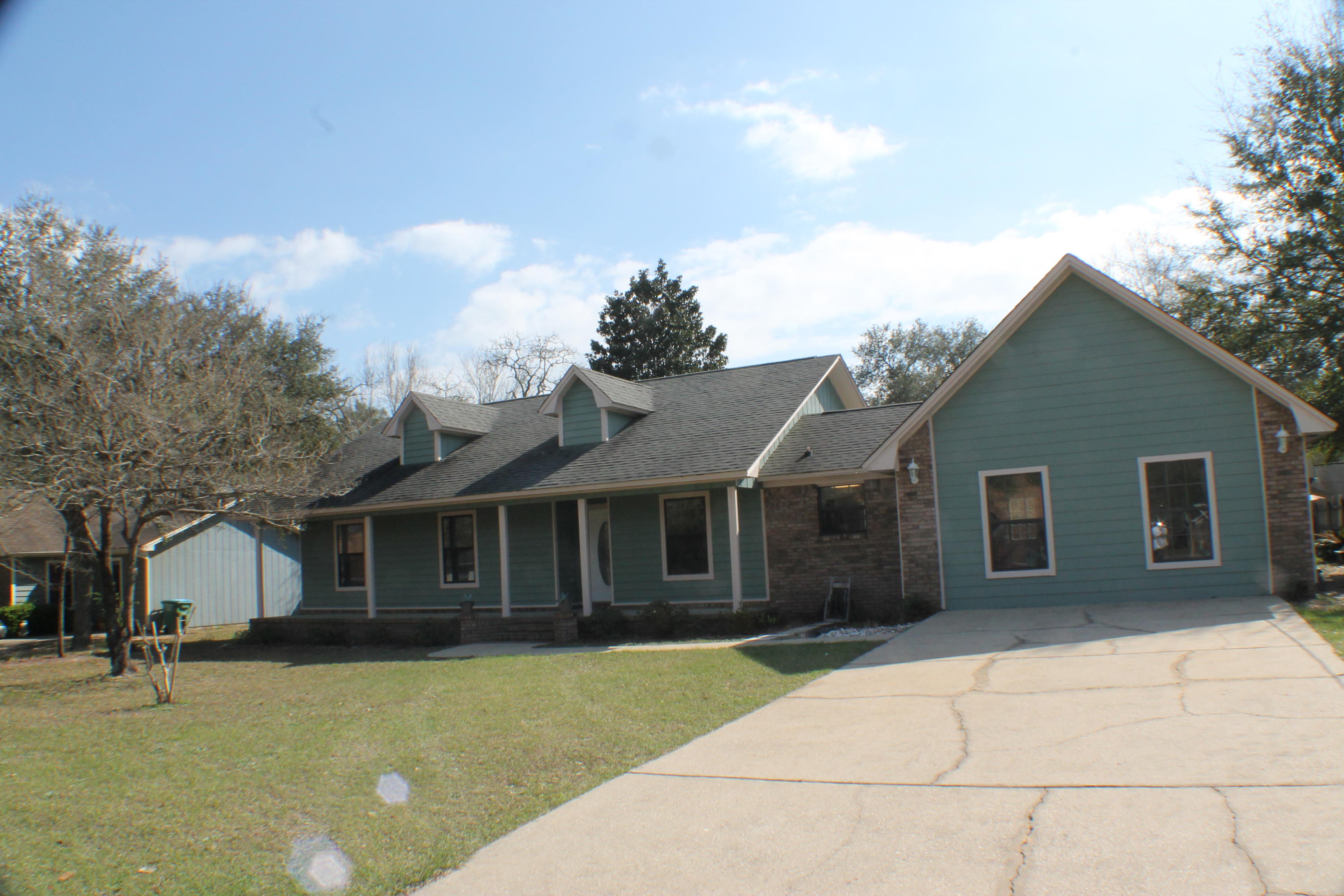 COUNTRYVIEW ESTATES 1ST ADDN - Residential Lease