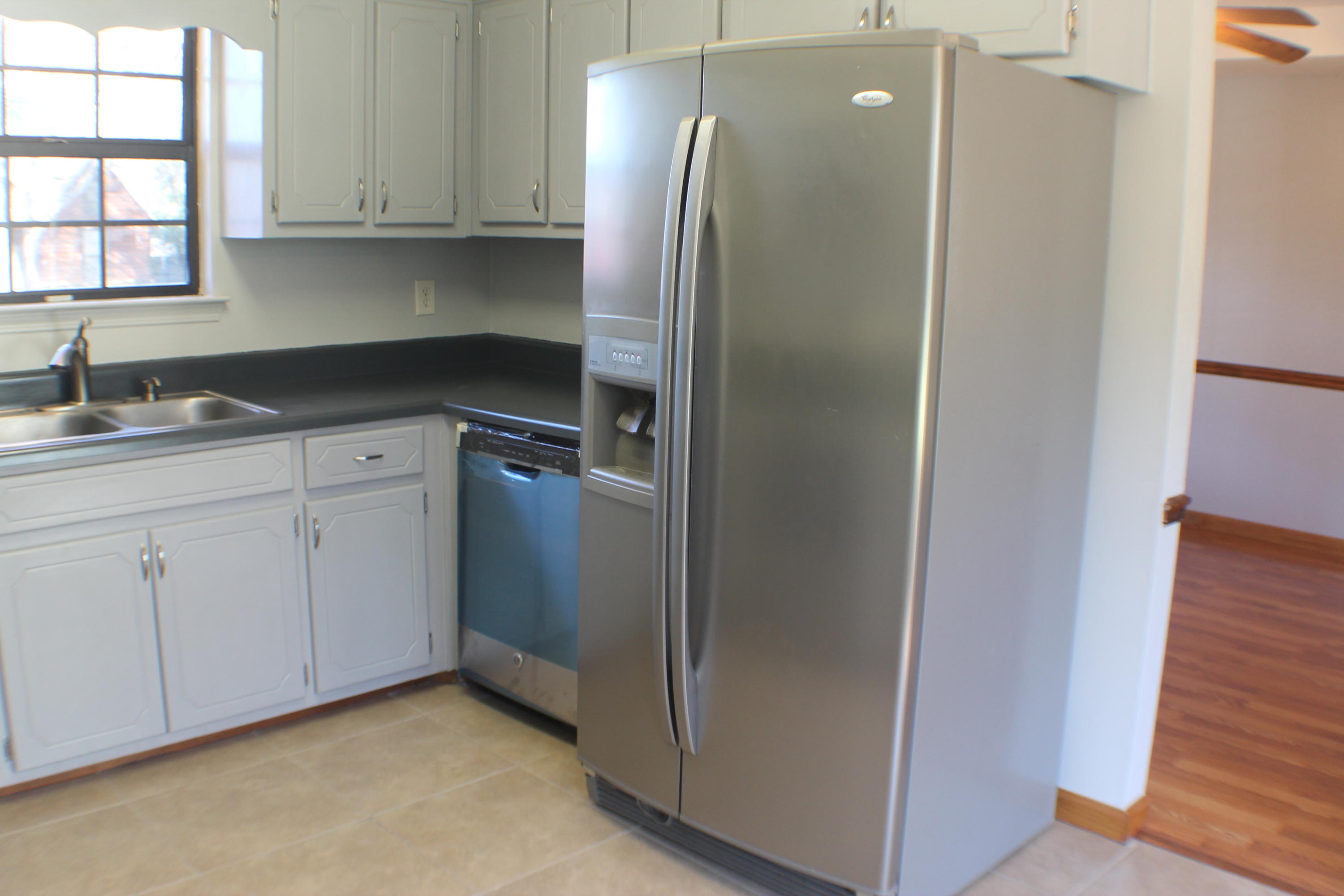 COUNTRYVIEW ESTATES 1ST ADDN - Residential Lease