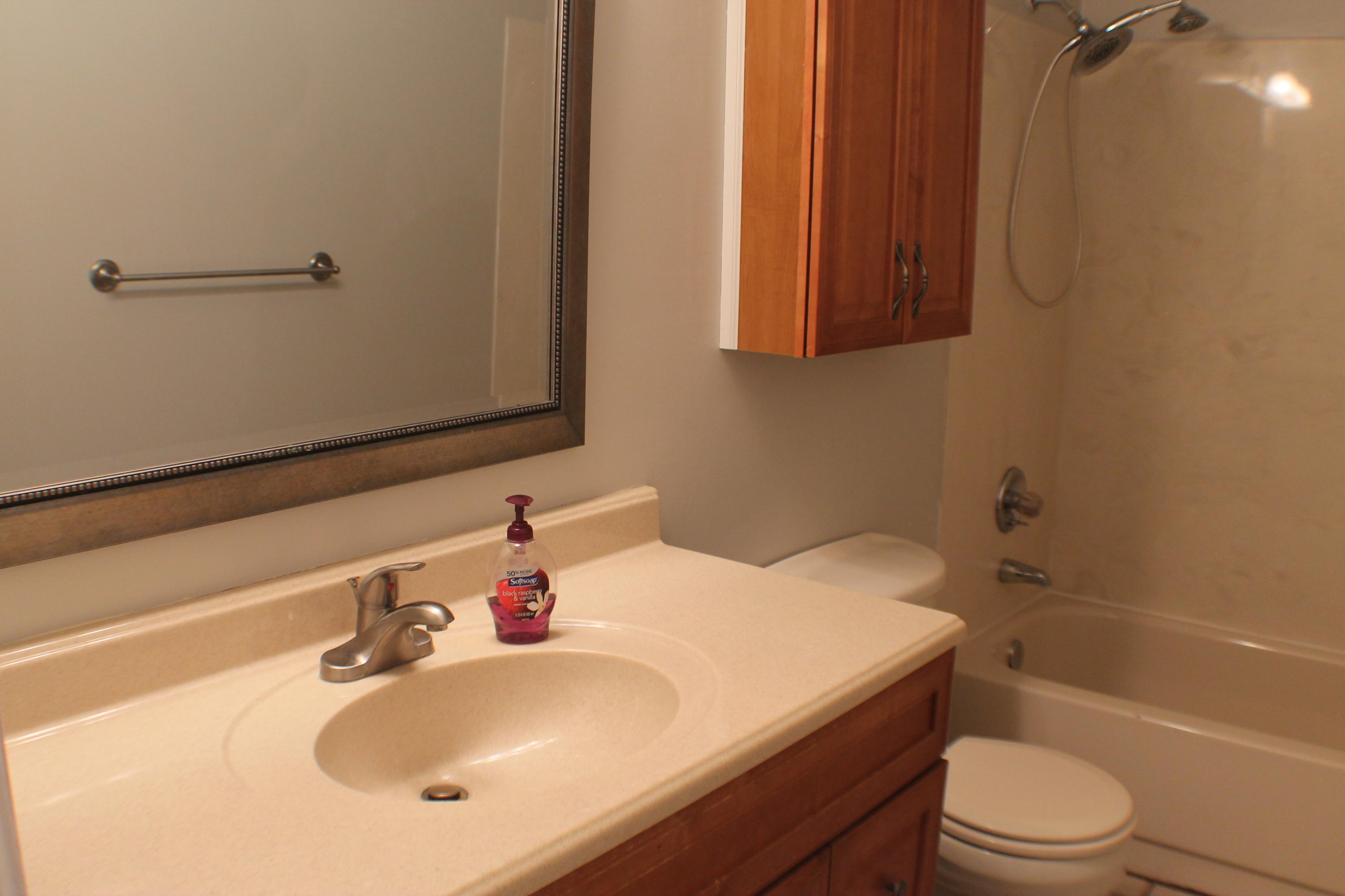 COUNTRYVIEW ESTATES 1ST ADDN - Residential Lease