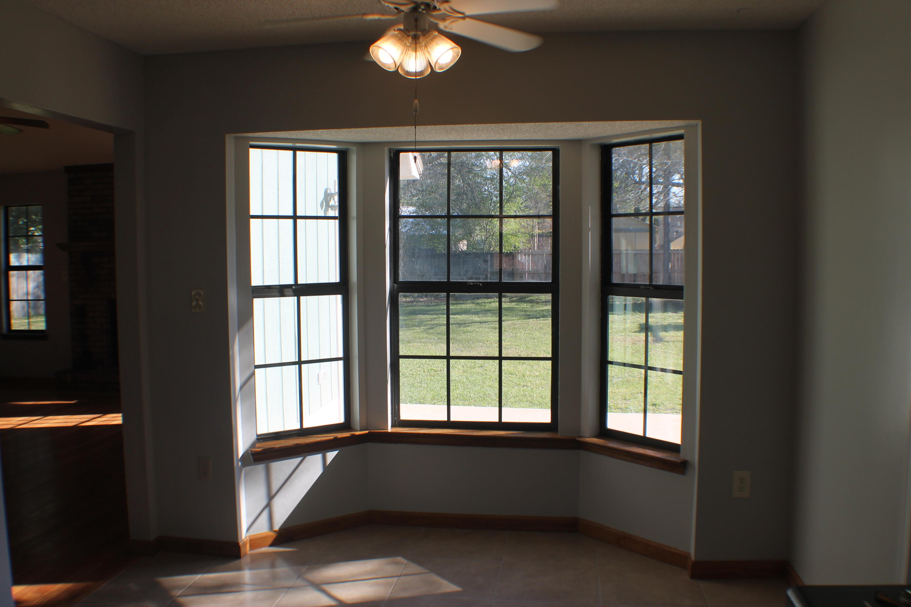 COUNTRYVIEW ESTATES 1ST ADDN - Residential Lease