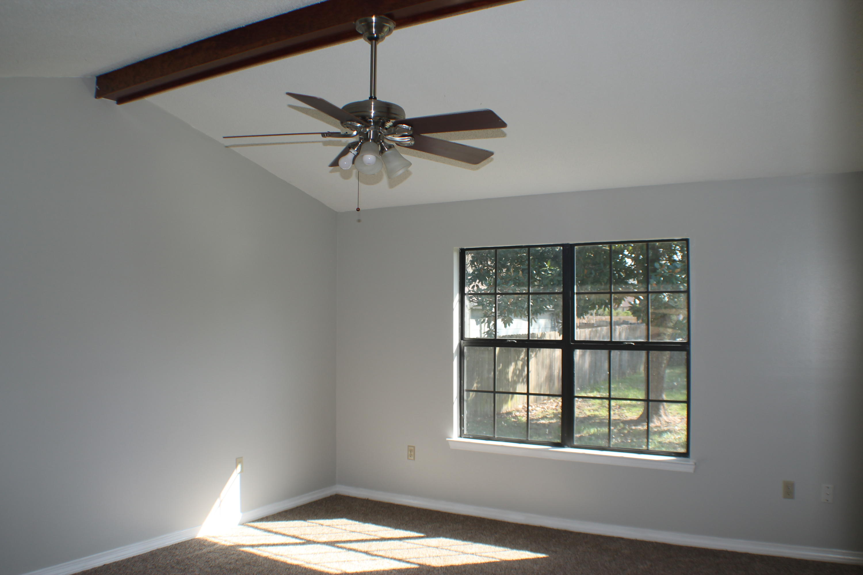 COUNTRYVIEW ESTATES 1ST ADDN - Residential Lease