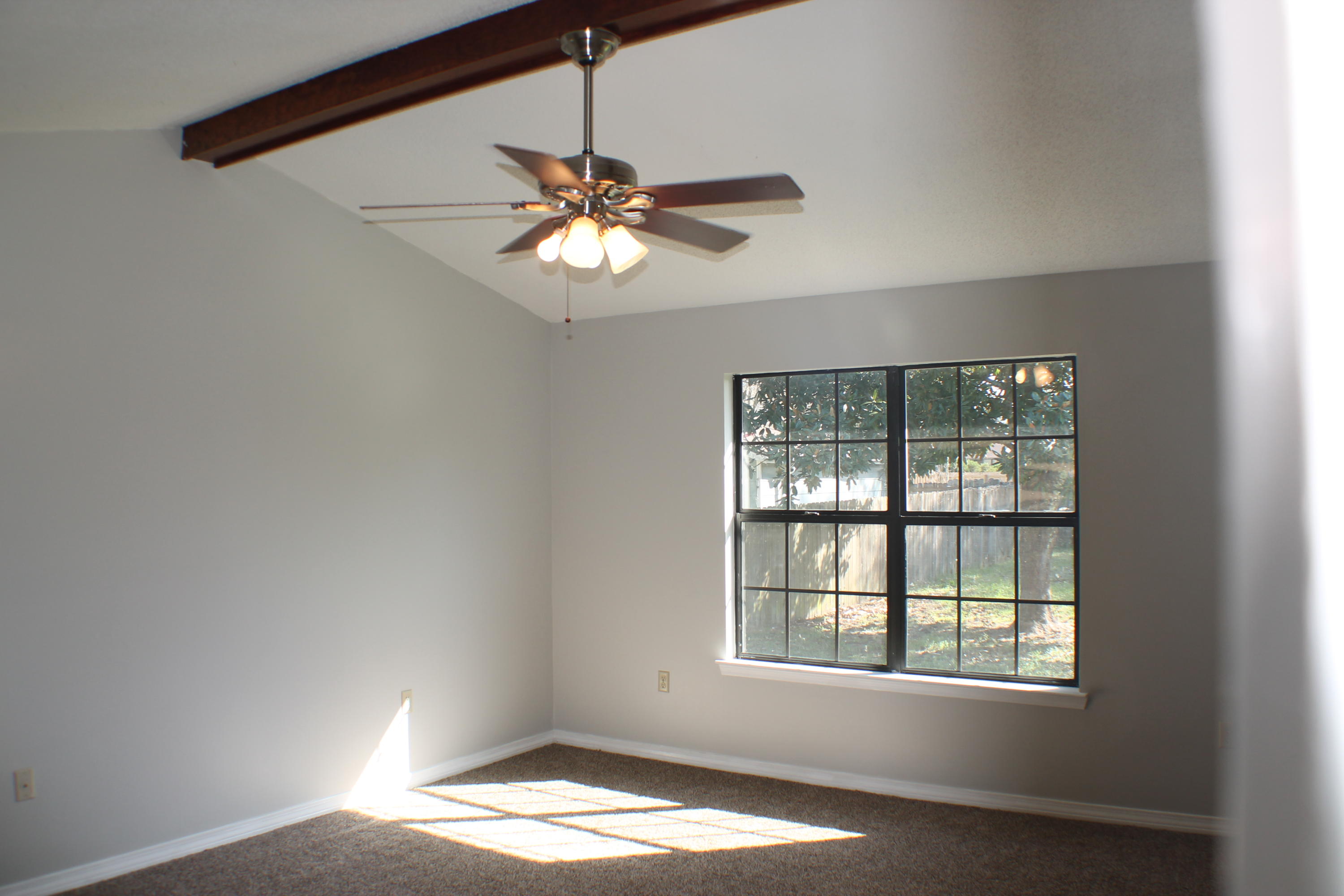 COUNTRYVIEW ESTATES 1ST ADDN - Residential Lease