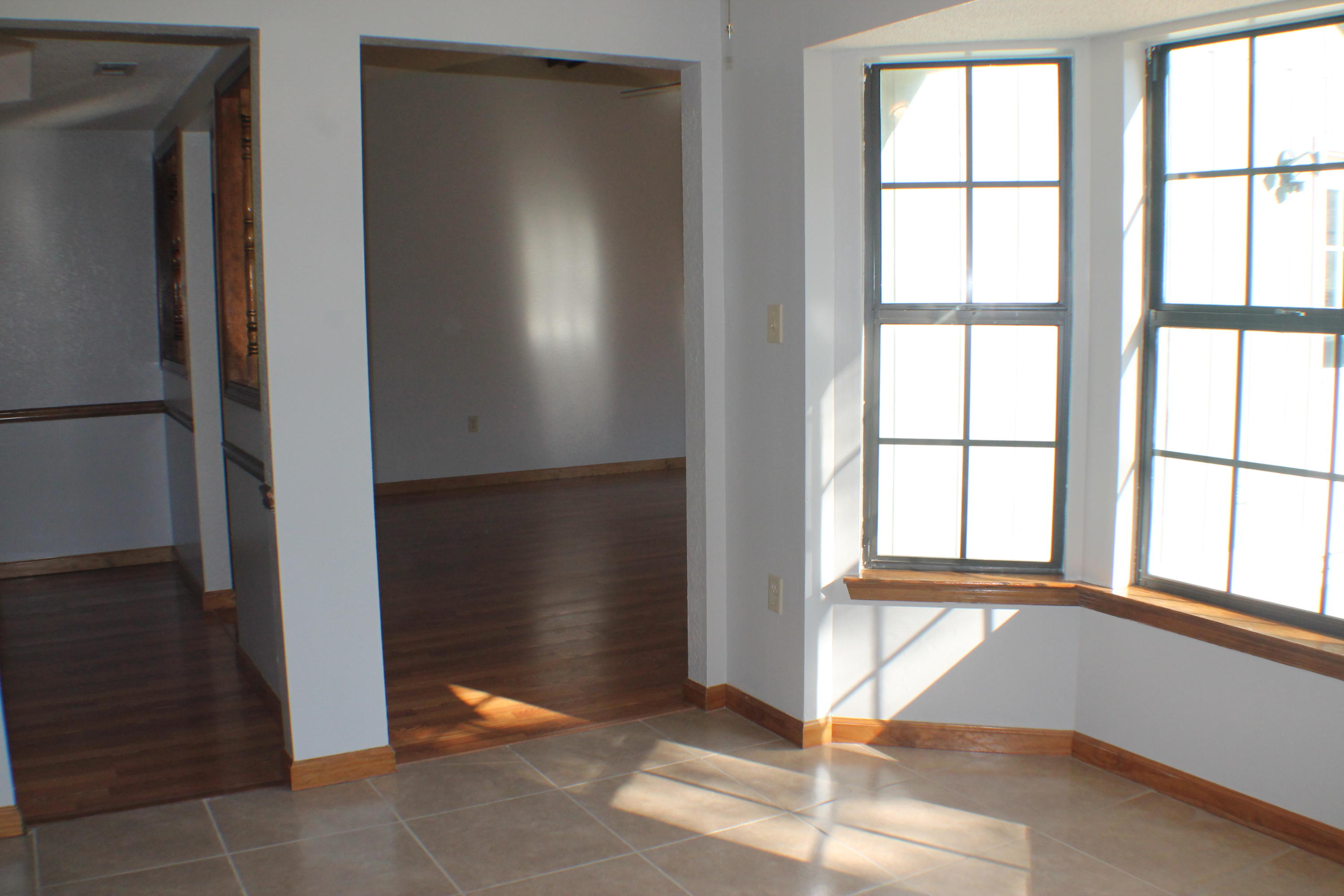 COUNTRYVIEW ESTATES 1ST ADDN - Residential Lease