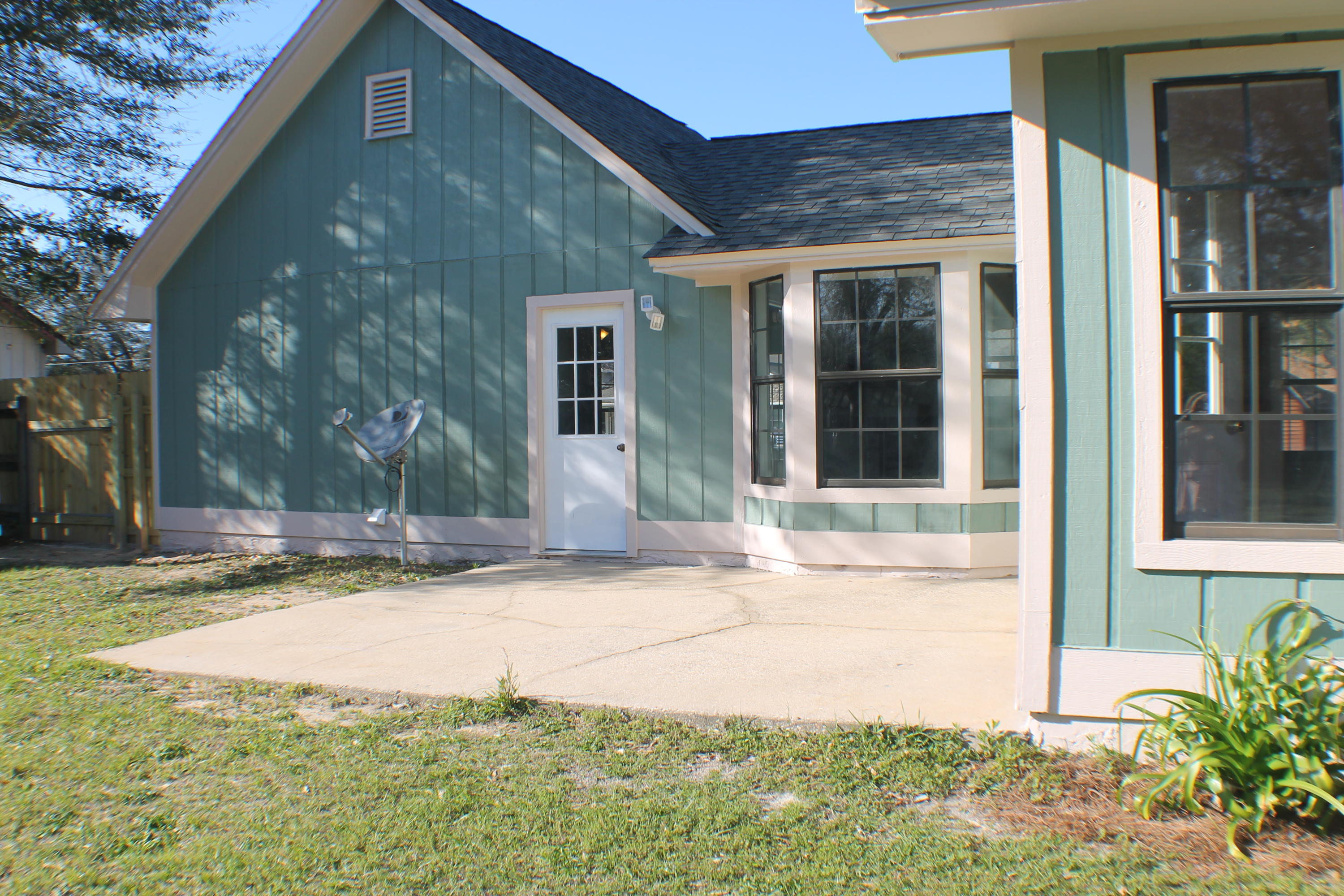 COUNTRYVIEW ESTATES 1ST ADDN - Residential Lease