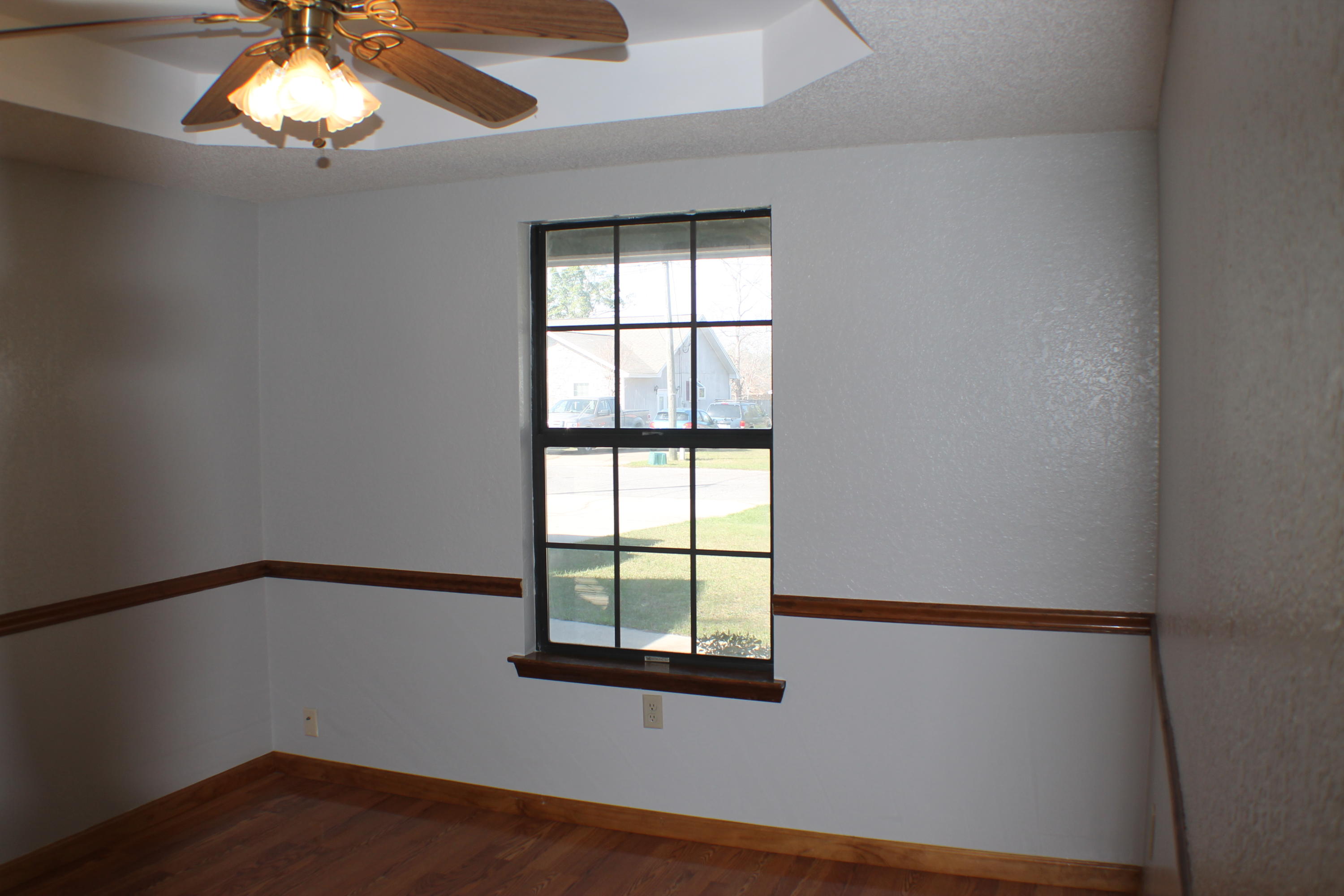 COUNTRYVIEW ESTATES 1ST ADDN - Residential Lease