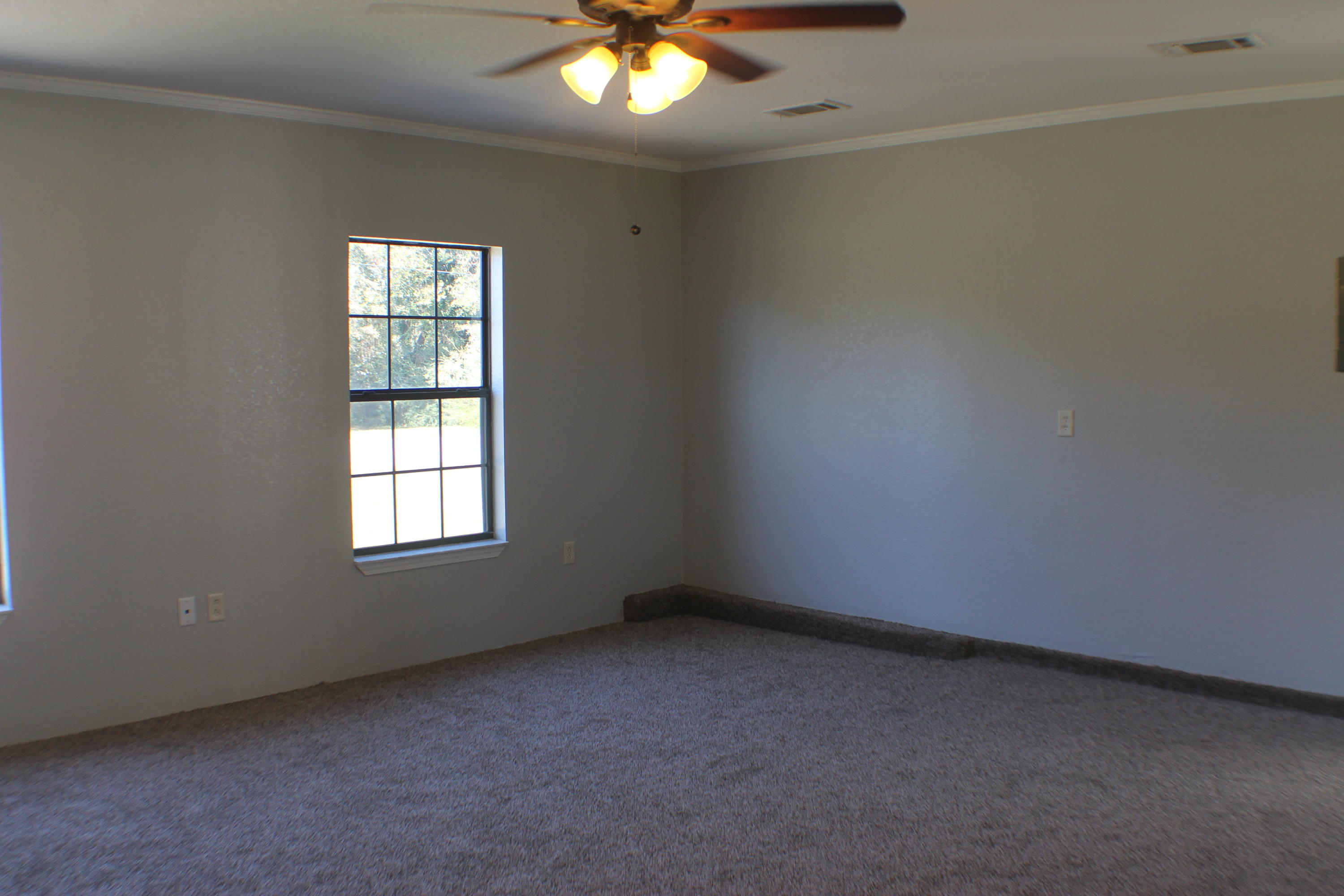 COUNTRYVIEW ESTATES 1ST ADDN - Residential Lease