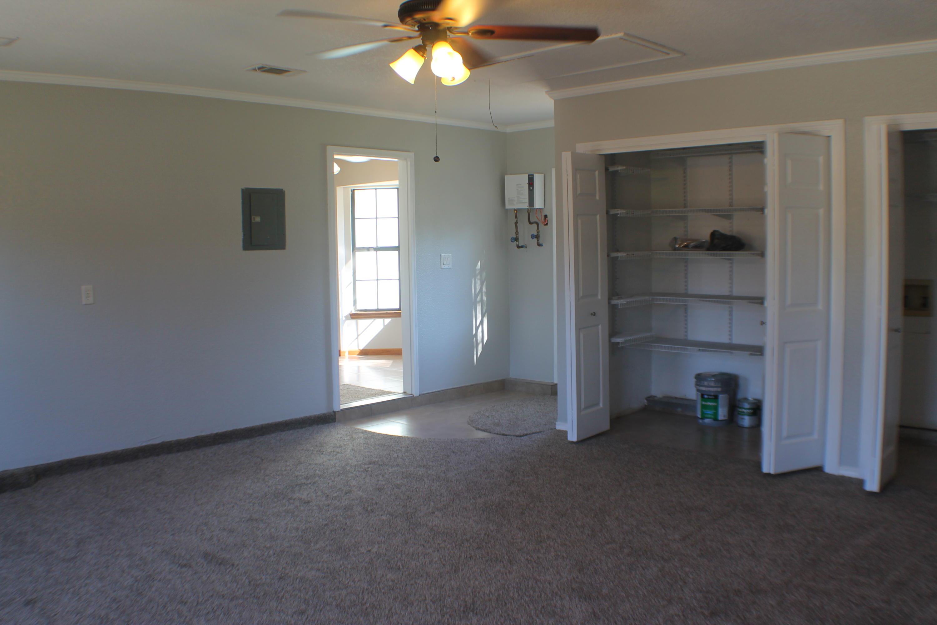 COUNTRYVIEW ESTATES 1ST ADDN - Residential Lease