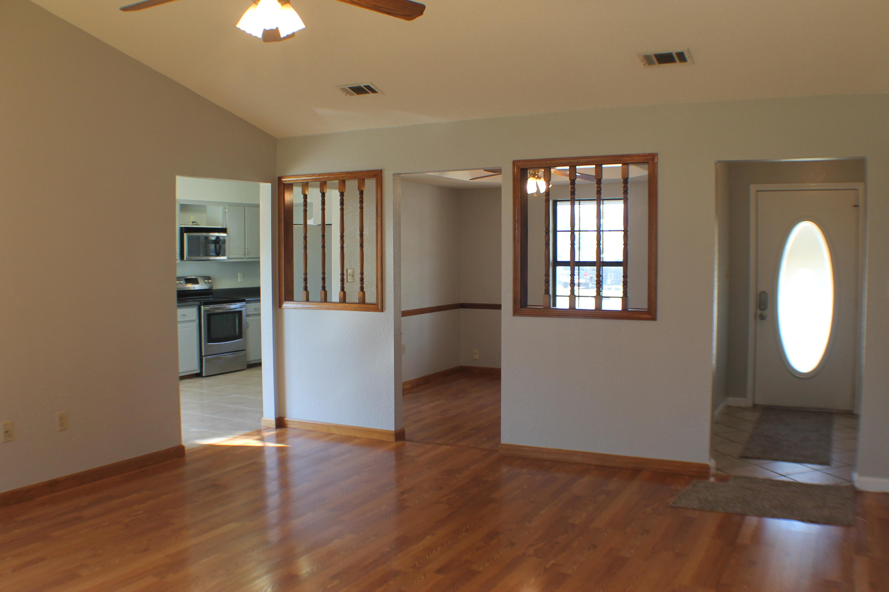 COUNTRYVIEW ESTATES 1ST ADDN - Residential Lease