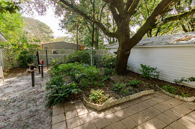 OAKLAND ADD AMENDED MAP LOT 16 BLK 33 - Residential