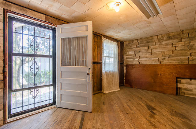 OAKLAND ADD AMENDED MAP LOT 16 BLK 33 - Residential