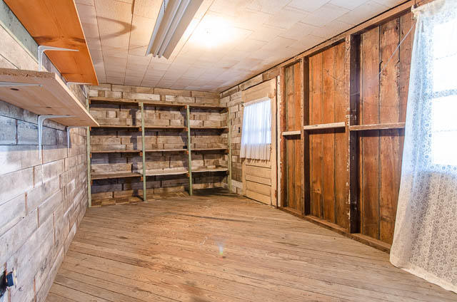 OAKLAND ADD AMENDED MAP LOT 16 BLK 33 - Residential