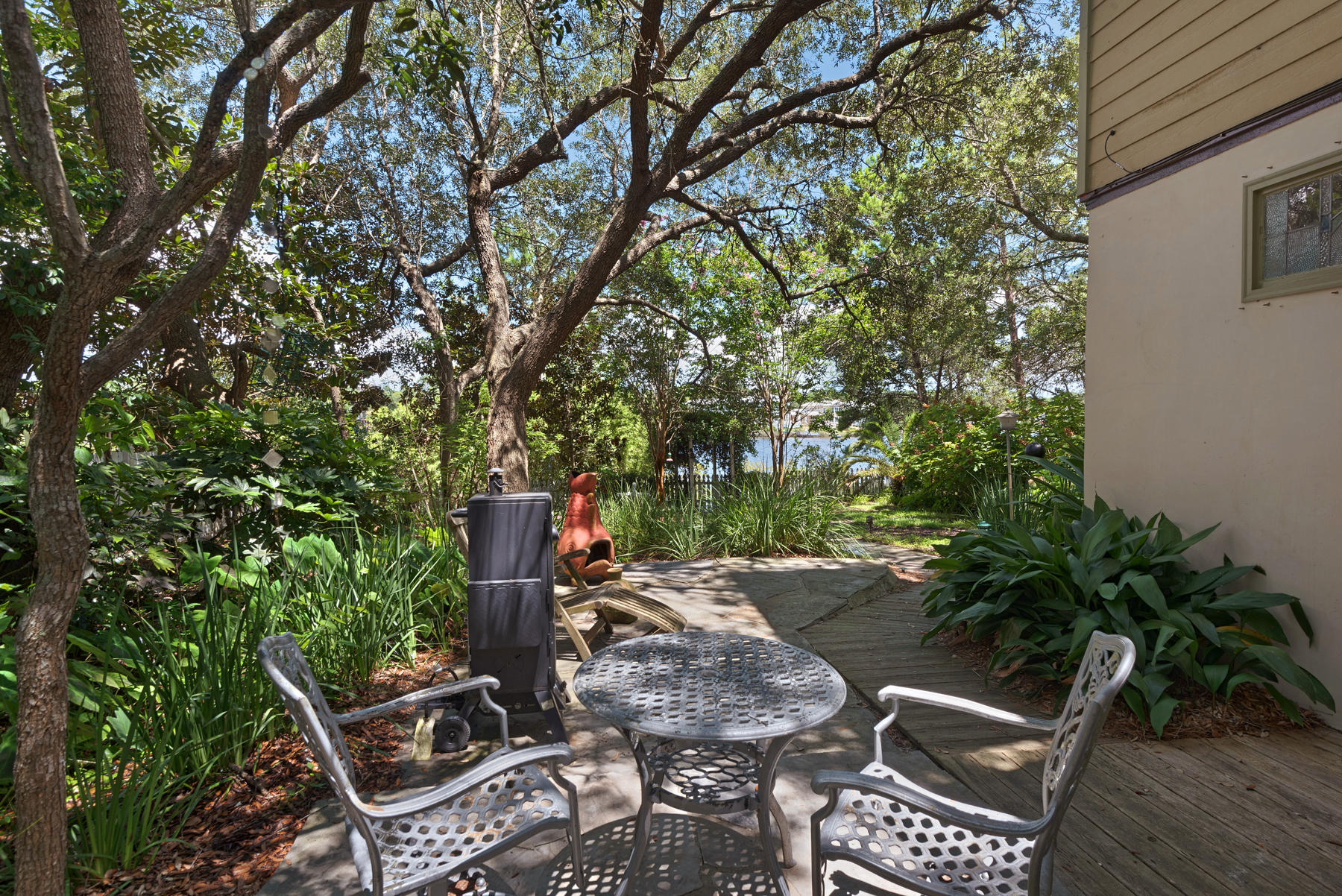 EASTERN LAKE S/D - Residential