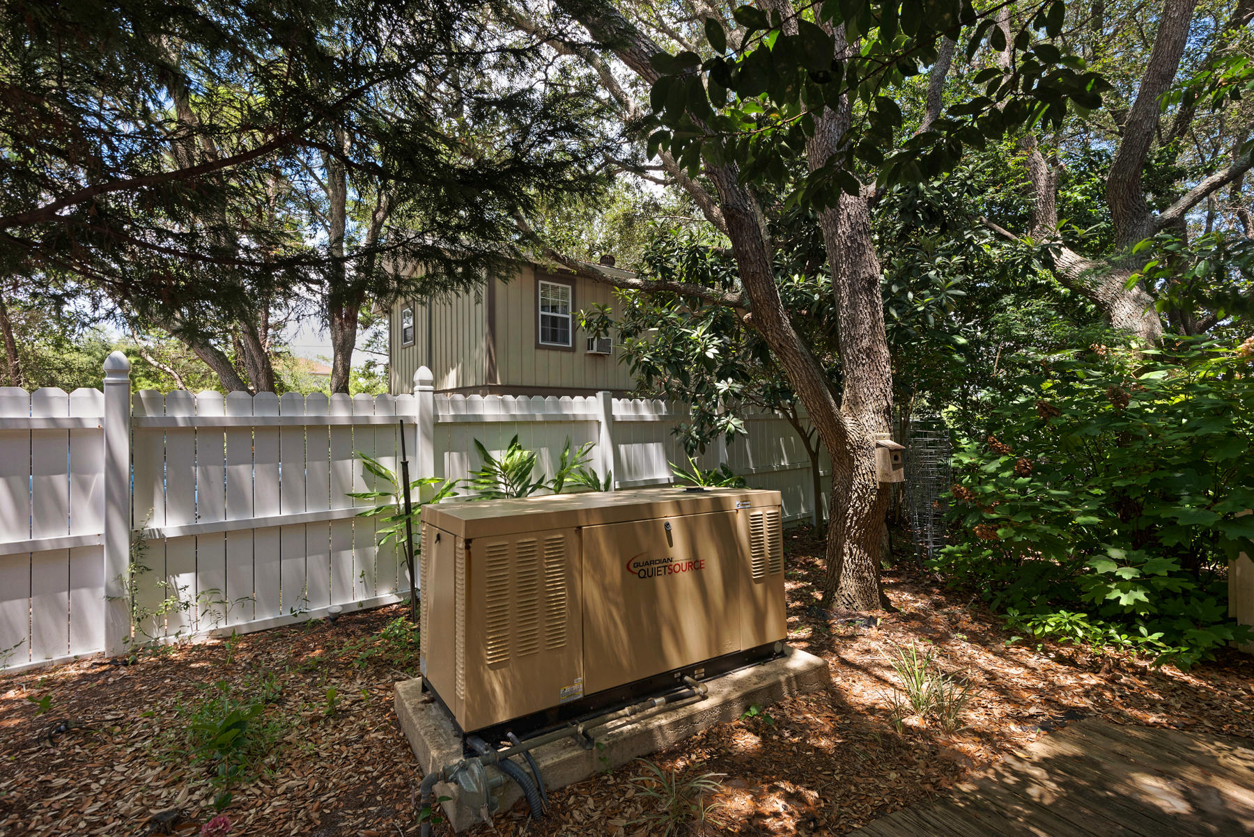 EASTERN LAKE S/D - Residential