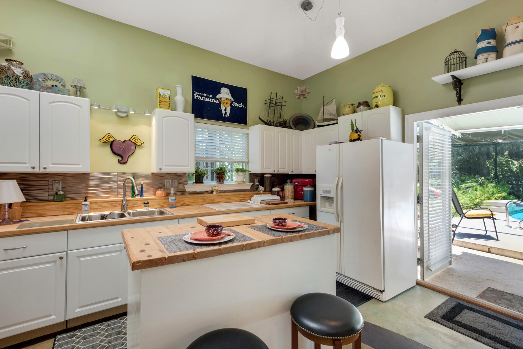 EASTERN LAKE S/D - Residential