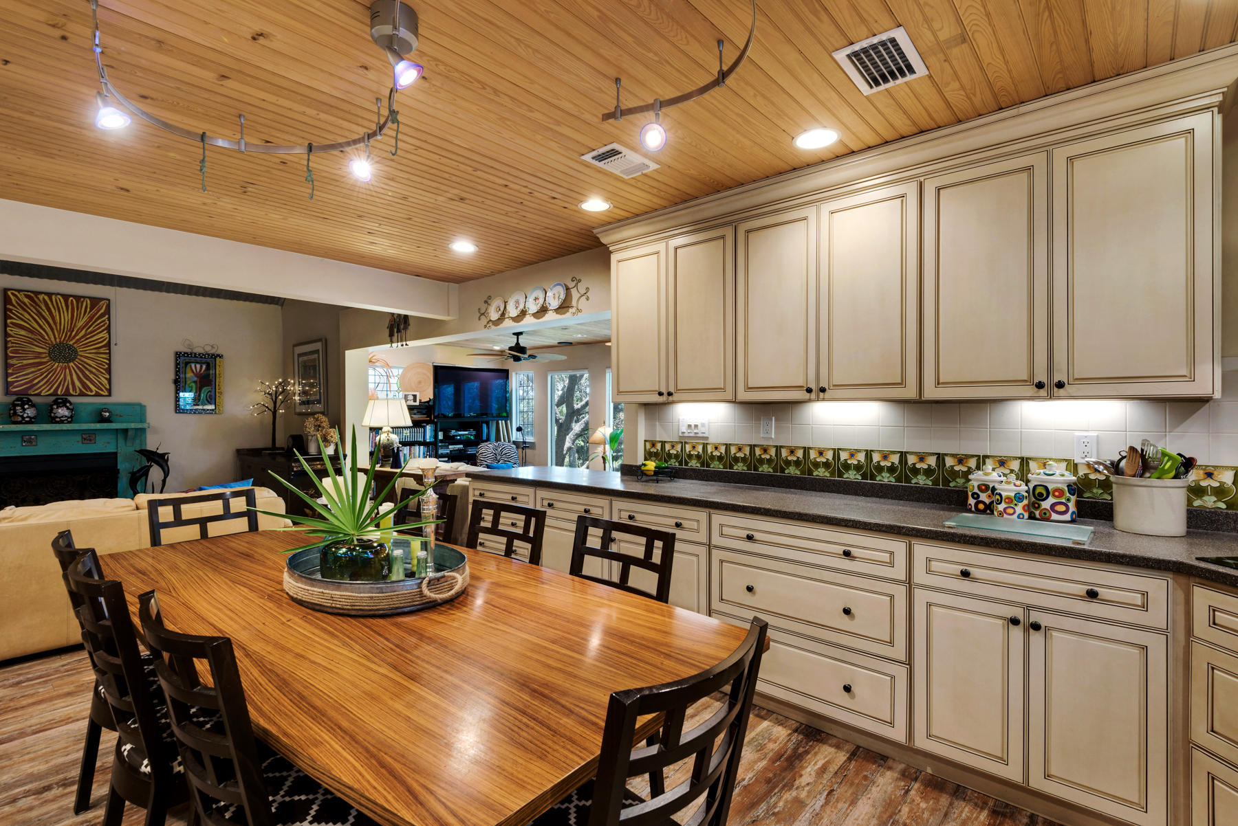 EASTERN LAKE S/D - Residential