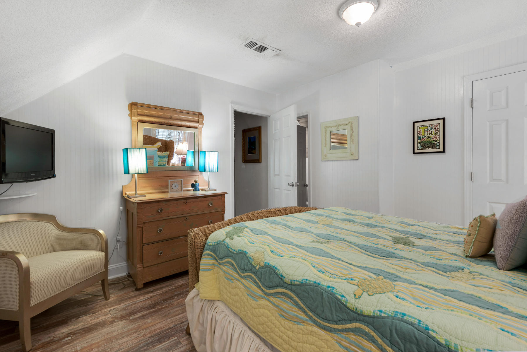 EASTERN LAKE S/D - Residential