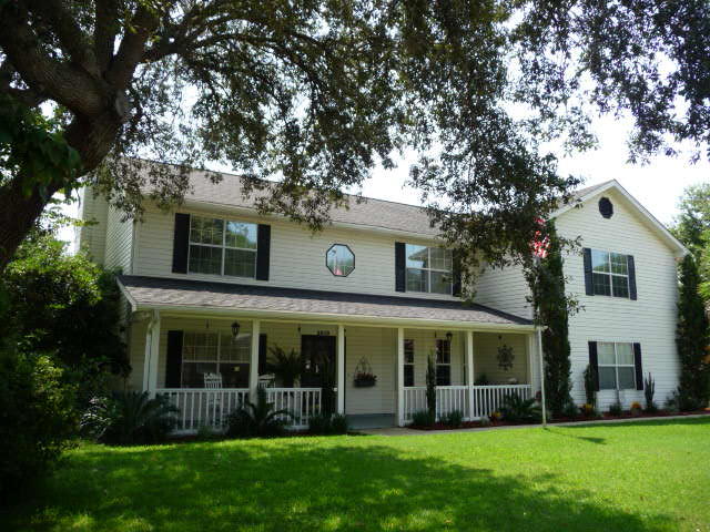 LAKE POINTE at lake Lorraine/Shalimar - Residential