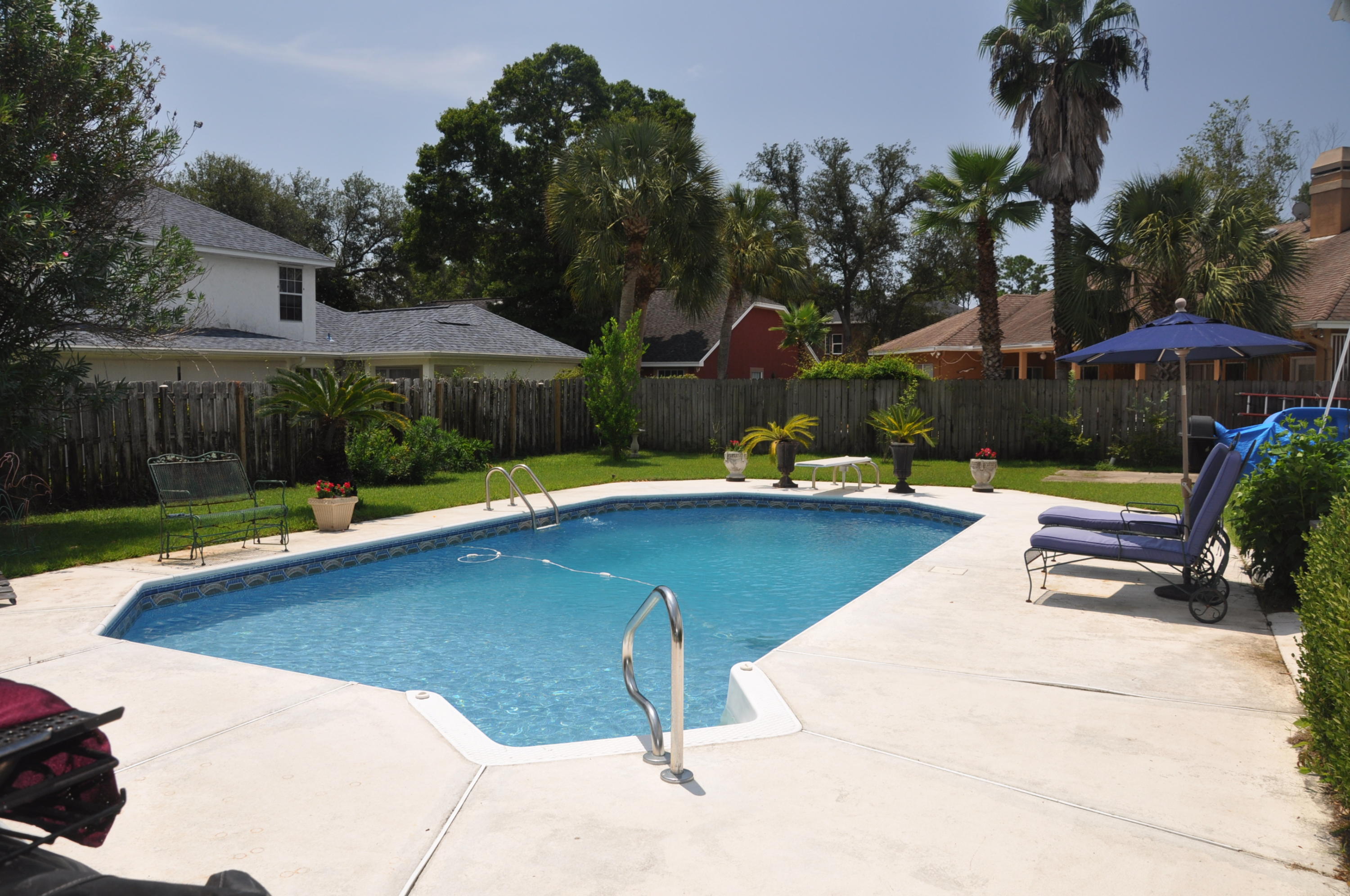 LAKE POINTE at lake Lorraine/Shalimar - Residential