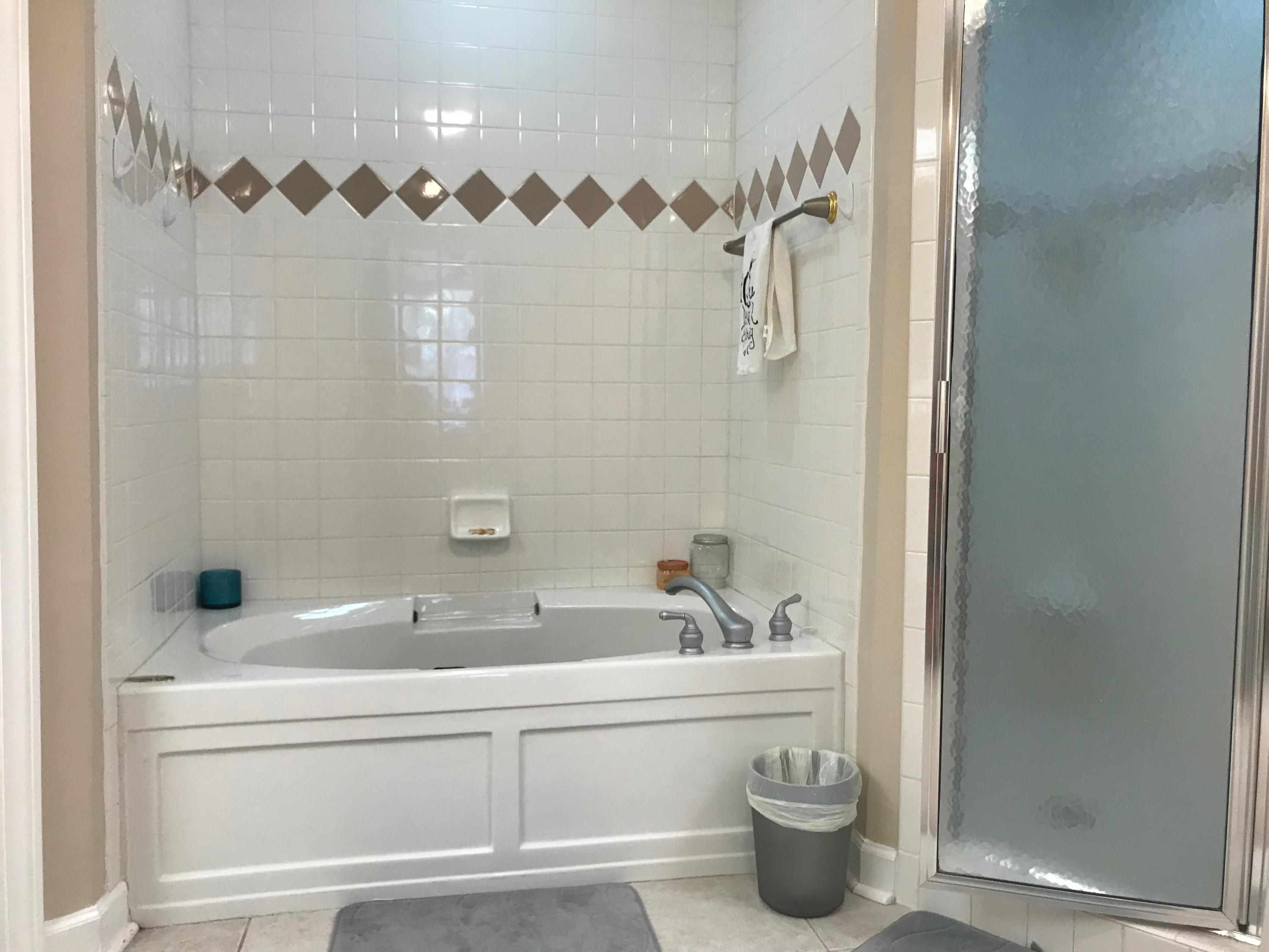 RAINTREE ESTATES - Residential Lease