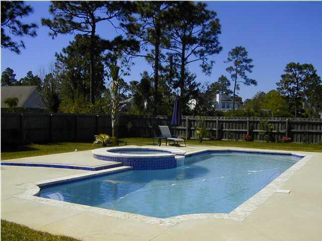 RAINTREE ESTATES - Residential Lease