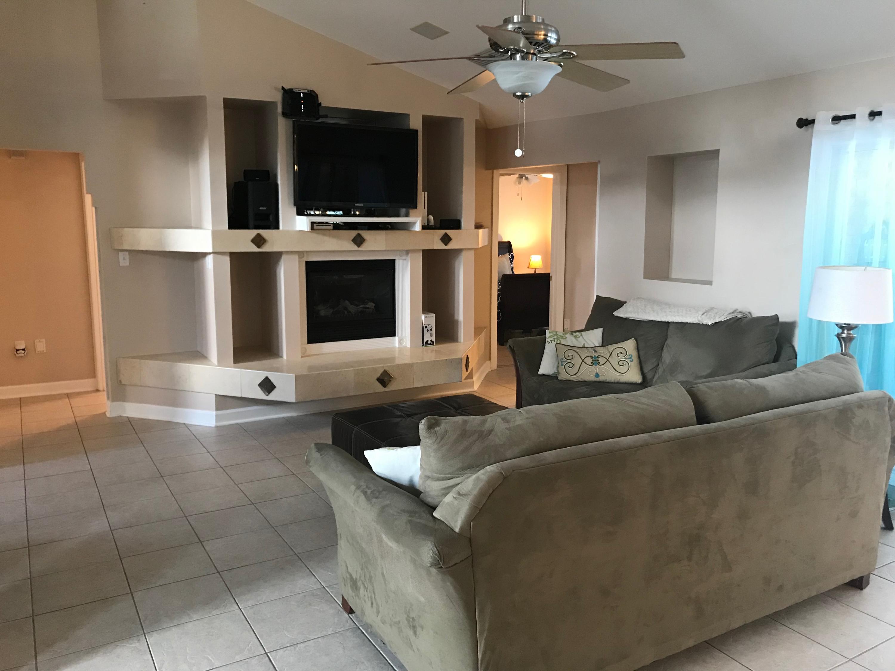 RAINTREE ESTATES - Residential Lease