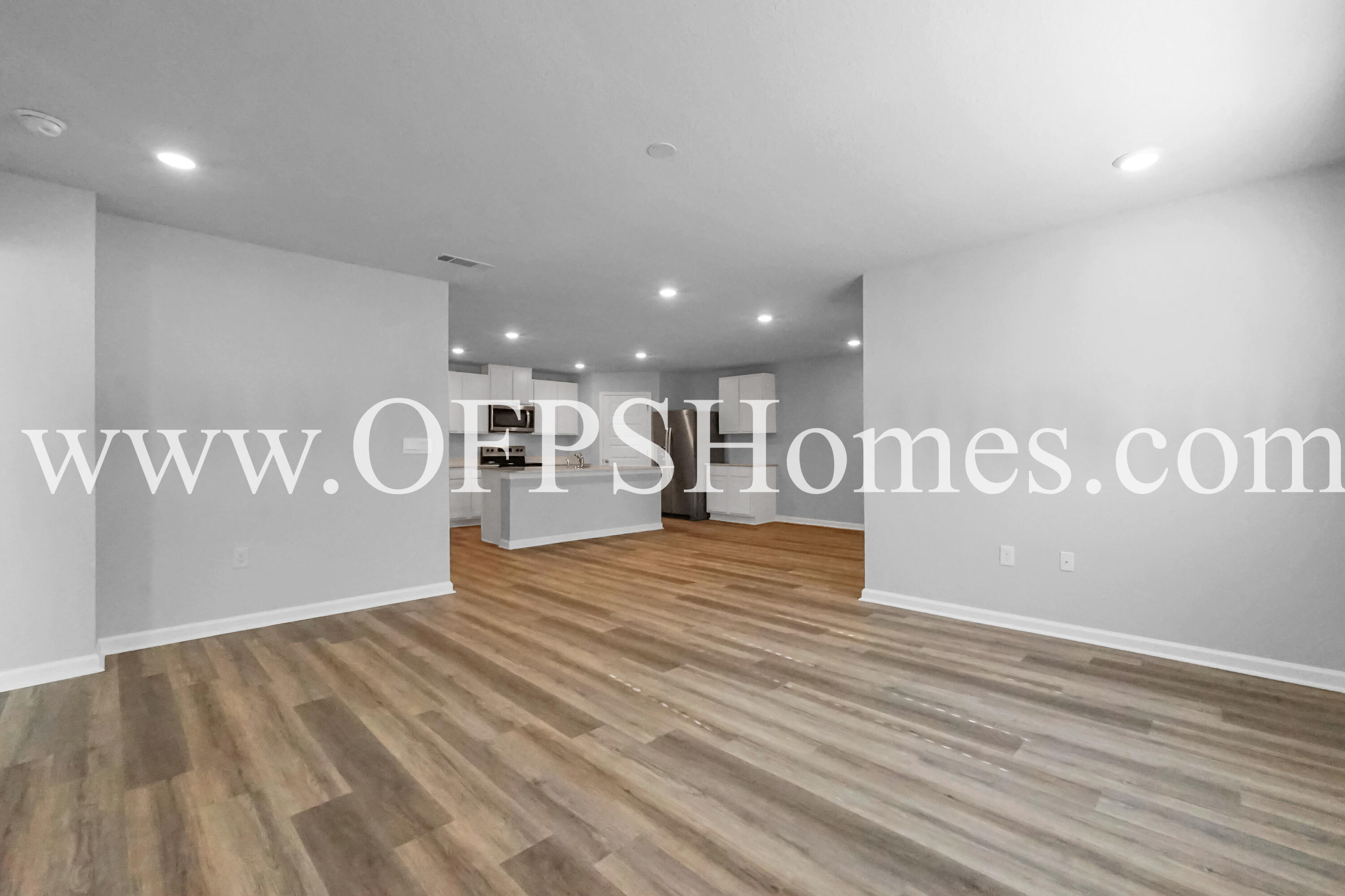 SILVER LAKE VILLAGE - Residential Lease