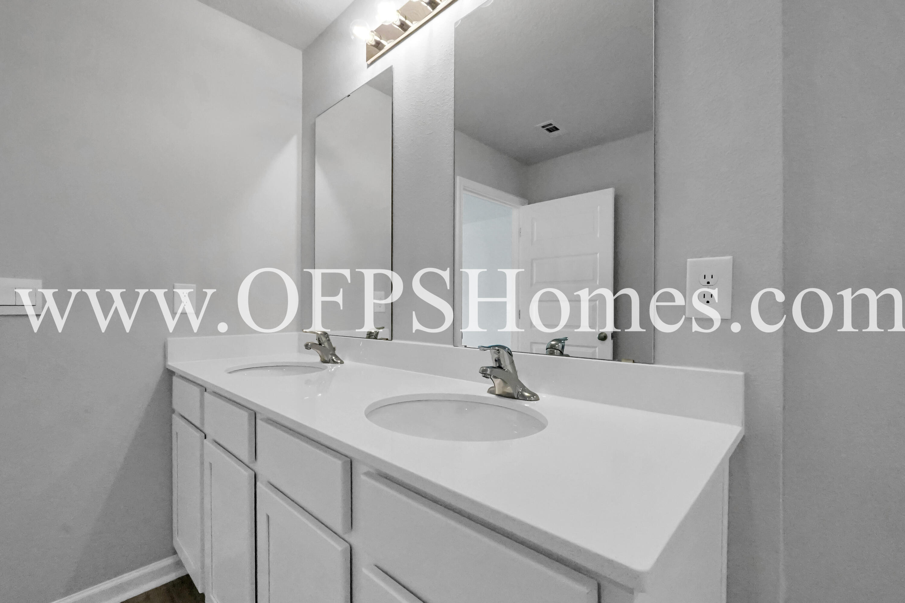 SILVER LAKE VILLAGE - Residential Lease