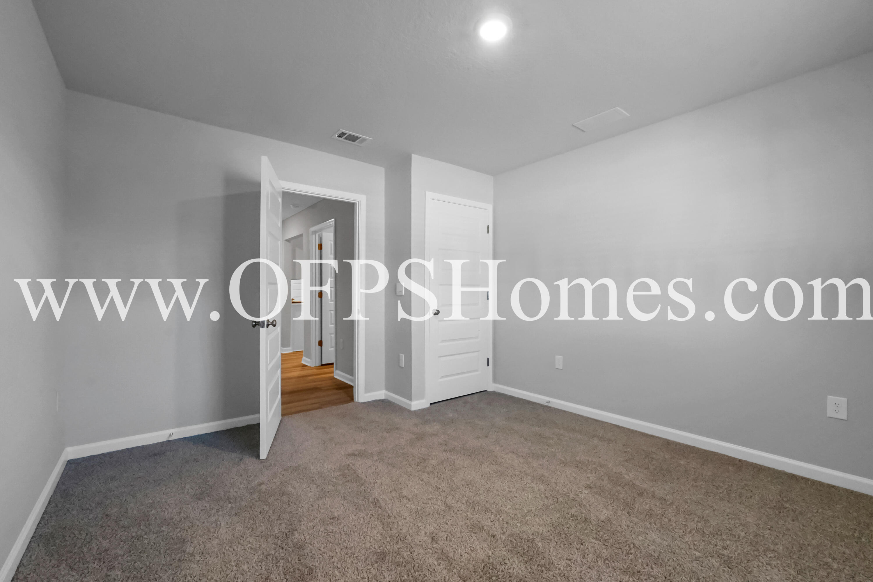 SILVER LAKE VILLAGE - Residential Lease