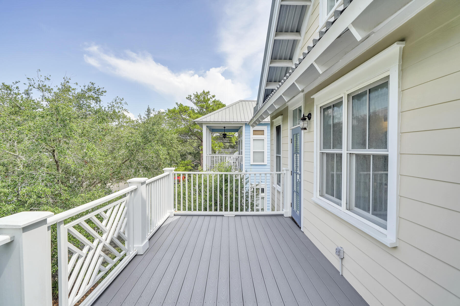 SUMMER'S EDGE - Residential