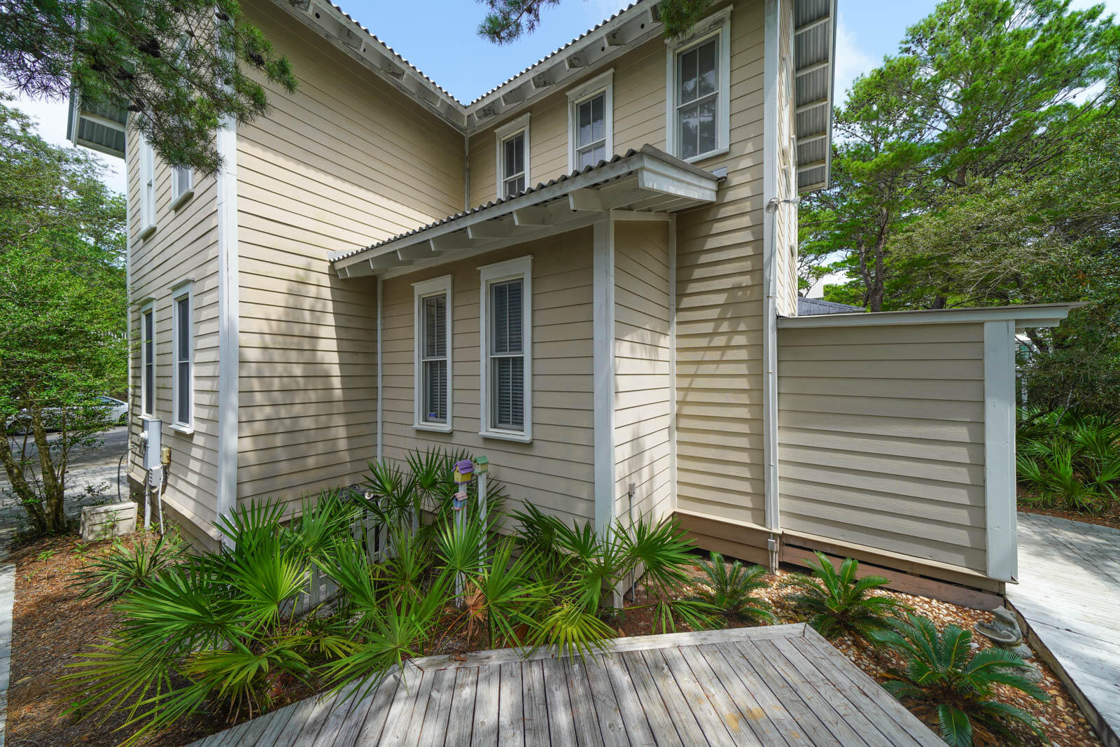 SUMMER'S EDGE - Residential